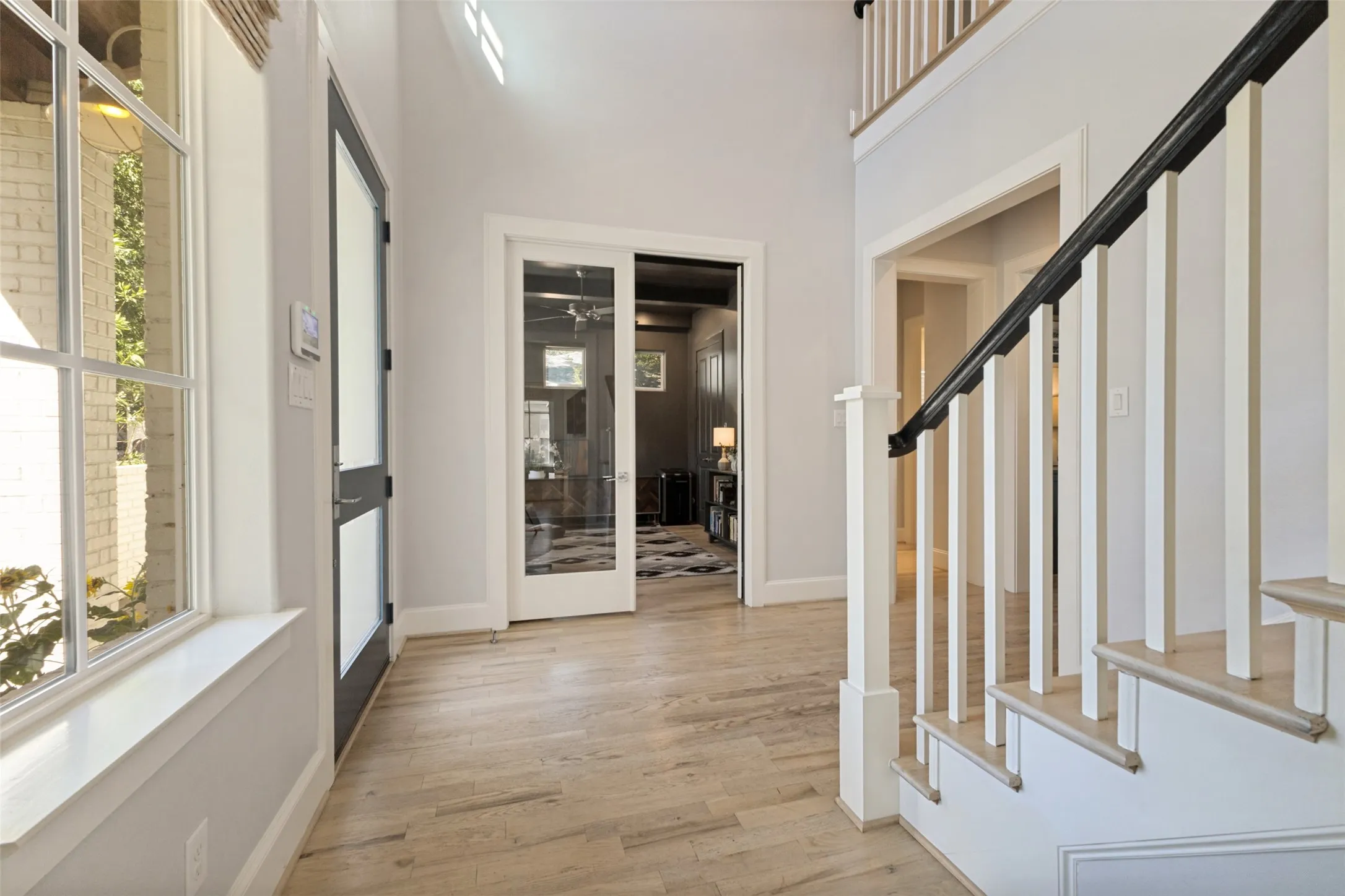 Single Family Residence For Sale in Dallas County , 6946 Sperry Street, Dallas, Texas 75214, 4 Bedroom, 4 Bathroom, 2 Garage spaces, 3,625 Sqft, built in 2012, mls#21361739, Real Estate Agent in Dallas, Homes For Sale in Dallas county, Homes For Sale in Dallas, Realtor in Dallas Texas, Real Estate Brokerage Independent Realty Texas, Luminita Cordes Realtor
