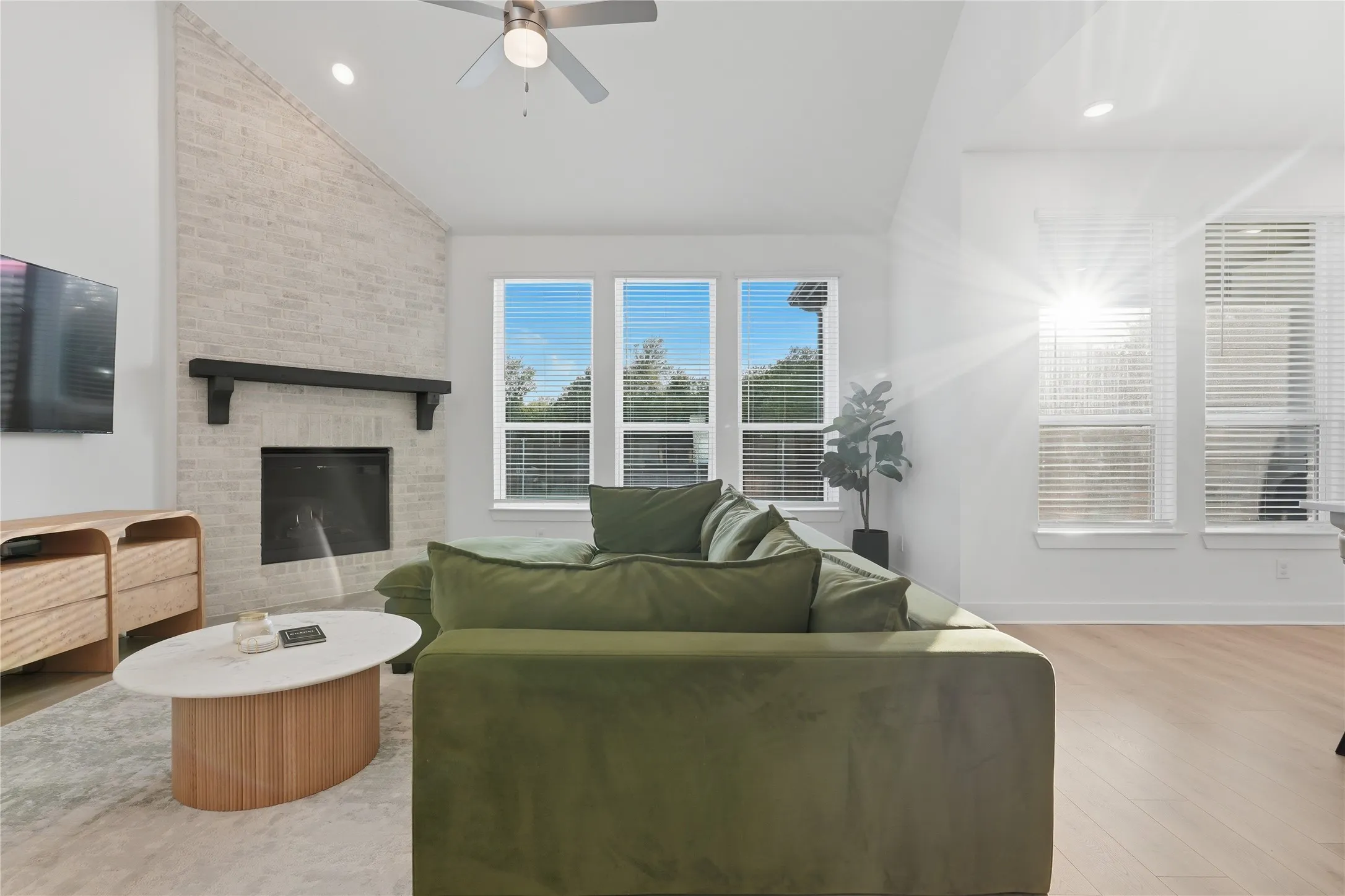 Single Family Residence For Rent in Rockwall County , 1838 Costa Verde Drive, Mclendon Chisholm, Texas 75032, 4 Bedroom, 5 Bathroom, 3 Garage spaces, 3,365 Sqft, built in 2024, mls#21363115, Real Estate Agent in Mclendon Chisholm, Homes For Rent in Rockwall county, Homes For Rent in Mclendon Chisholm, Realtor in Mclendon Chisholm Texas, Real Estate Brokerage Independent Realty Texas, Luminita Cordes Realtor