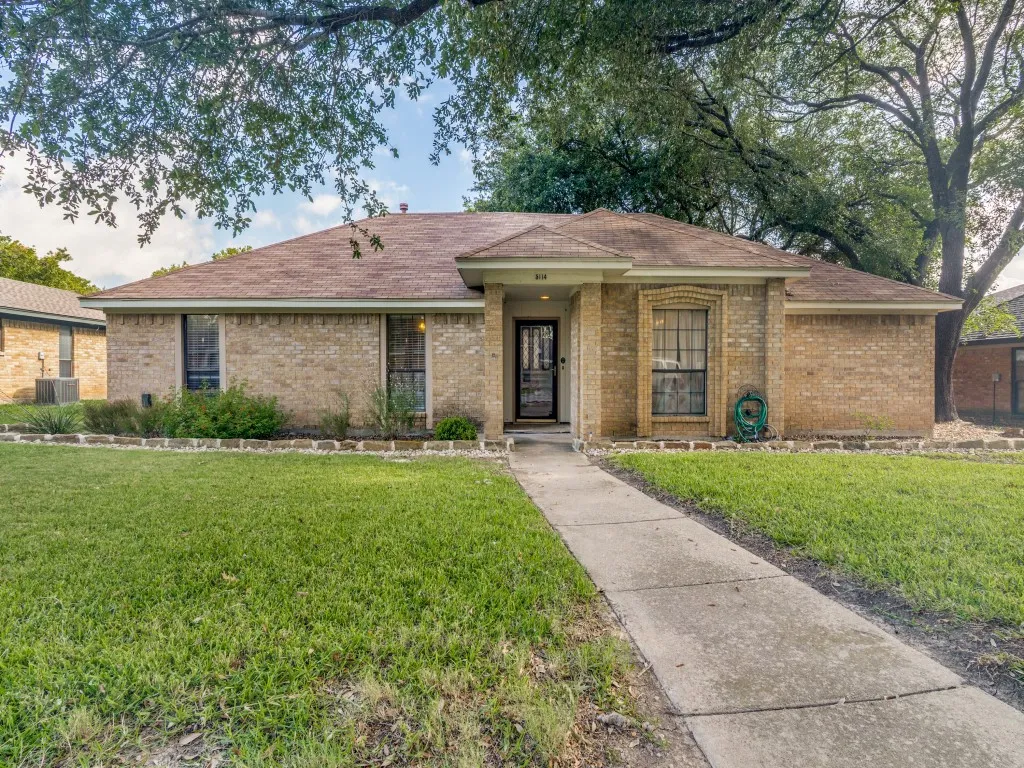 Single Family Residence For Rent in Dallas County , 5114 Vera Cruz Drive, Garland, Texas 75043, 3 Bedroom, 2 Bathroom, 2 Garage spaces, 1,966 Sqft, built in 1979, mls#21363586, Real Estate Agent in Garland, Homes For Rent in Dallas county, Homes For Rent in Garland, Realtor in Garland Texas, Real Estate Brokerage Independent Realty Texas, Luminita Cordes Realtor