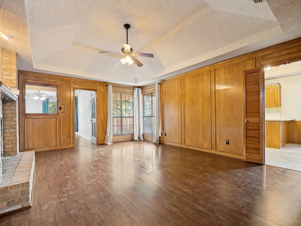 Single Family Residence For Rent in Dallas County , 5114 Vera Cruz Drive, Garland, Texas 75043, 3 Bedroom, 2 Bathroom, 2 Garage spaces, 1,966 Sqft, built in 1979, mls#21363586, Real Estate Agent in Garland, Homes For Rent in Dallas county, Homes For Rent in Garland, Realtor in Garland Texas, Real Estate Brokerage Independent Realty Texas, Luminita Cordes Realtor