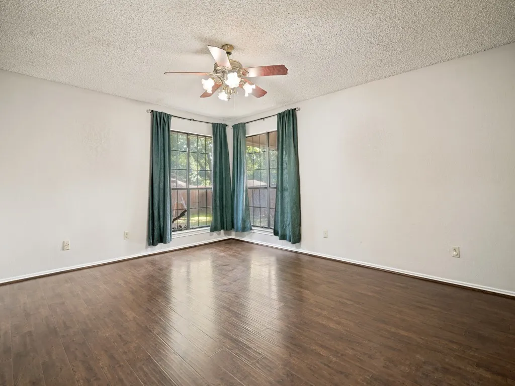 Single Family Residence For Rent in Dallas County , 5114 Vera Cruz Drive, Garland, Texas 75043, 3 Bedroom, 2 Bathroom, 2 Garage spaces, 1,966 Sqft, built in 1979, mls#21363586, Real Estate Agent in Garland, Homes For Rent in Dallas county, Homes For Rent in Garland, Realtor in Garland Texas, Real Estate Brokerage Independent Realty Texas, Luminita Cordes Realtor