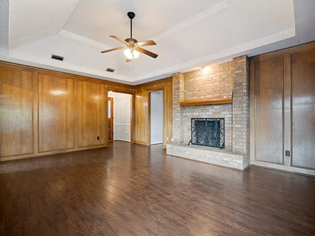 Single Family Residence For Rent in Dallas County , 5114 Vera Cruz Drive, Garland, Texas 75043, 3 Bedroom, 2 Bathroom, 2 Garage spaces, 1,966 Sqft, built in 1979, mls#21363586, Real Estate Agent in Garland, Homes For Rent in Dallas county, Homes For Rent in Garland, Realtor in Garland Texas, Real Estate Brokerage Independent Realty Texas, Luminita Cordes Realtor