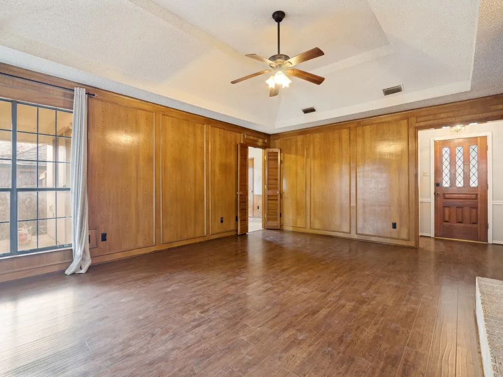 Single Family Residence For Rent in Dallas County , 5114 Vera Cruz Drive, Garland, Texas 75043, 3 Bedroom, 2 Bathroom, 2 Garage spaces, 1,966 Sqft, built in 1979, mls#21363586, Real Estate Agent in Garland, Homes For Rent in Dallas county, Homes For Rent in Garland, Realtor in Garland Texas, Real Estate Brokerage Independent Realty Texas, Luminita Cordes Realtor