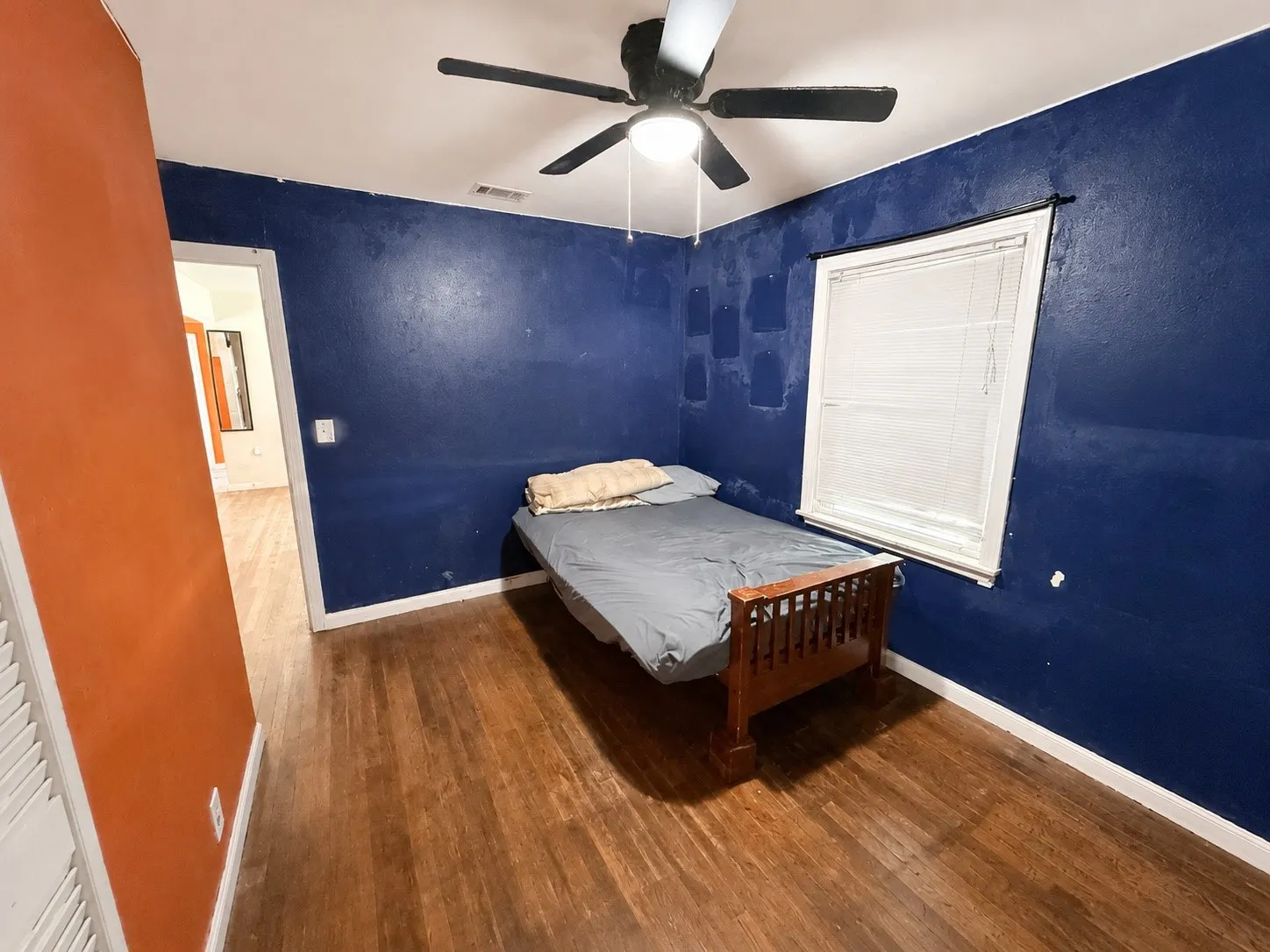 Single Family Residence For Sale in Tarrant County , 7437 Llano Avenue, Fort Worth, Texas 76116, 3 Bedroom, 1 Bathroom, Garage spaces, 1,050 Sqft, built in 1948, mls#21360000, Real Estate Agent in Fort Worth, Homes For Sale in Tarrant county, Homes For Sale in Fort Worth, Realtor in Fort Worth Texas, Real Estate Brokerage Independent Realty Texas, Luminita Cordes Realtor