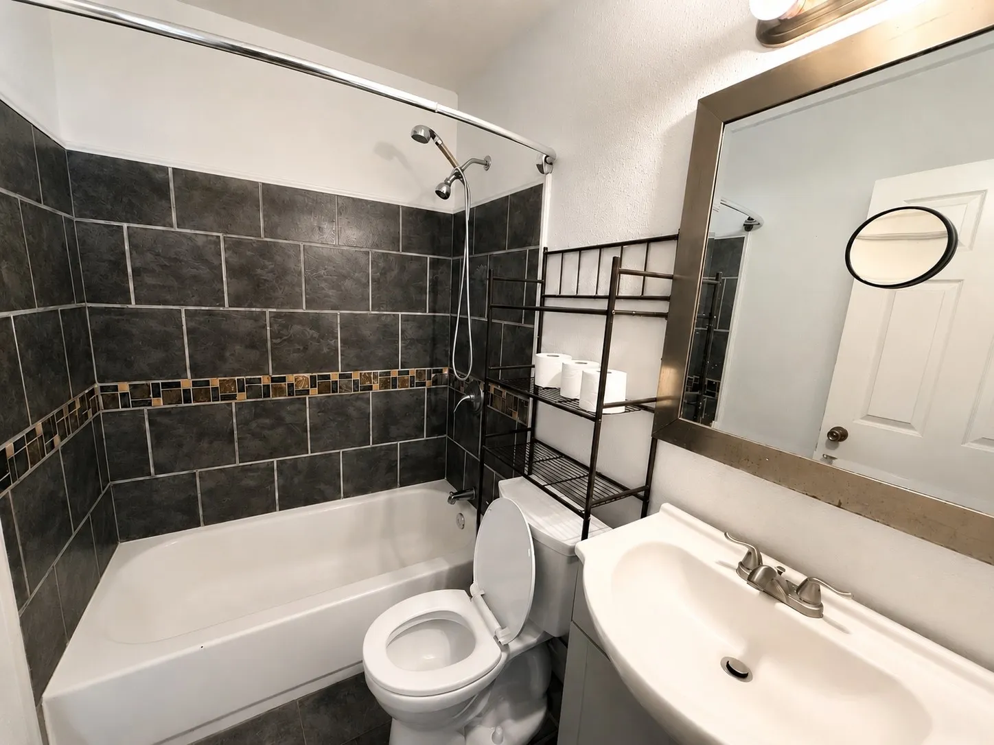 Single Family Residence For Sale in Tarrant County , 7437 Llano Avenue, Fort Worth, Texas 76116, 3 Bedroom, 1 Bathroom, Garage spaces, 1,050 Sqft, built in 1948, mls#21360000, Real Estate Agent in Fort Worth, Homes For Sale in Tarrant county, Homes For Sale in Fort Worth, Realtor in Fort Worth Texas, Real Estate Brokerage Independent Realty Texas, Luminita Cordes Realtor