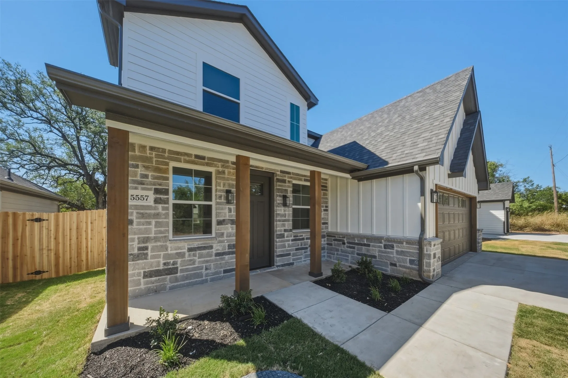 Single Family Residence For Sale in Hood County , 5557 Mercedes Circle, Granbury, Texas 76048, 4 Bedroom, 3 Bathroom, 2 Garage spaces, 1,998 Sqft, built in 2026, mls#21359520, Real Estate Agent in Granbury, Homes For Sale in Hood county, Homes For Sale in Granbury, Realtor in Granbury Texas, Real Estate Brokerage Independent Realty Texas, Luminita Cordes Realtor