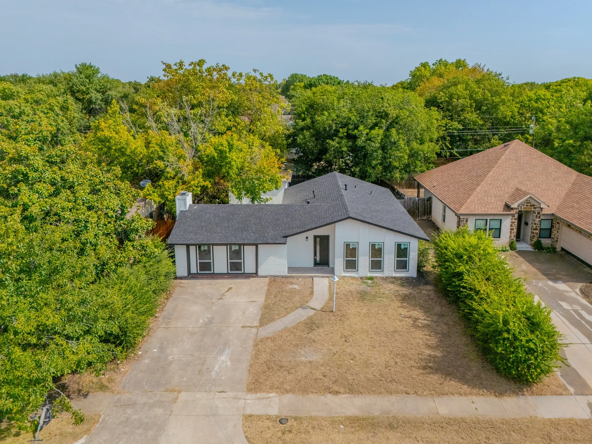 Single Family Residence For Sale in Dallas County , 821 Lexington Drive, Lancaster, Texas 75134, 3 Bedroom, 2 Bathroom, Garage spaces, 1,632 Sqft, built in 1966, mls#21363582, Real Estate Agent in Lancaster, Homes For Sale in Dallas county, Homes For Sale in Lancaster, Realtor in Lancaster Texas, Real Estate Brokerage Independent Realty Texas, Luminita Cordes Realtor