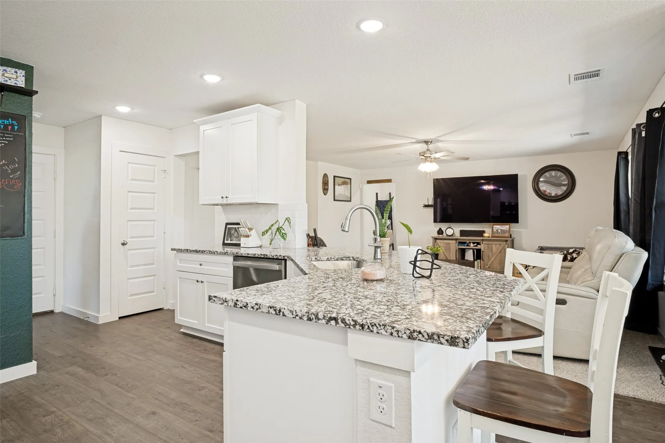 Single Family Residence For Sale in Wise County , 722 Haynie Drive, Runaway Bay, Texas 76426, 4 Bedroom, 2 Bathroom, 2 Garage spaces, 1,722 Sqft, built in 2022, mls#21363525, Real Estate Agent in Runaway Bay, Homes For Sale in Wise county, Homes For Sale in Runaway Bay, Realtor in Runaway Bay Texas, Real Estate Brokerage Independent Realty Texas, Luminita Cordes Realtor