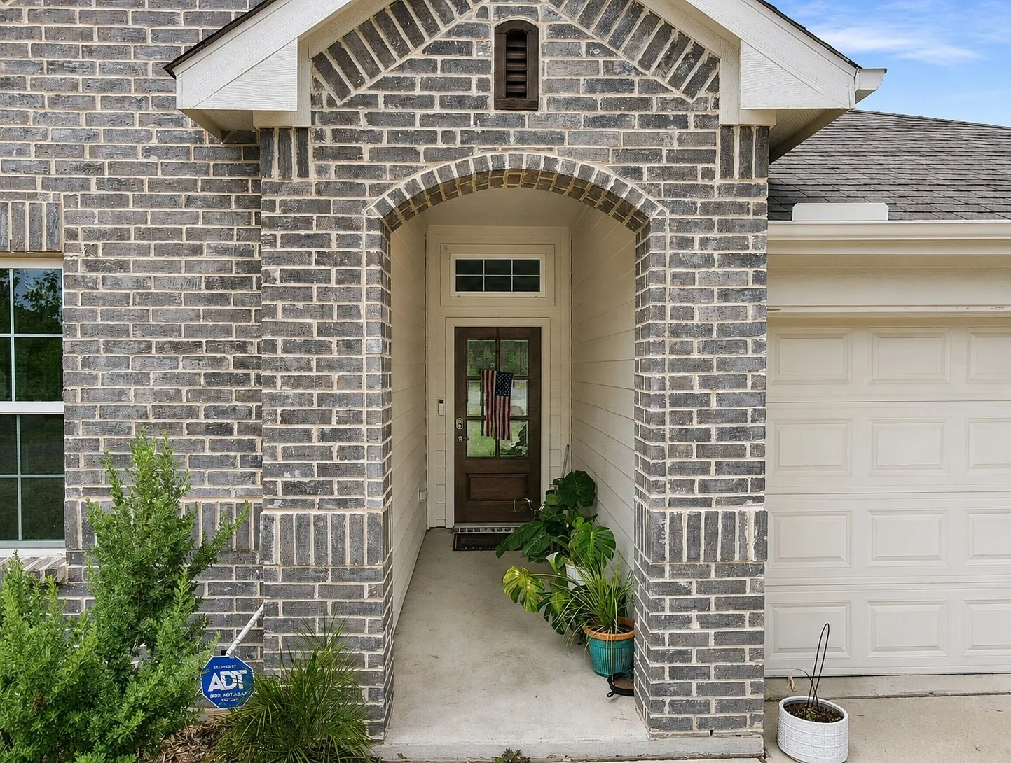 Single Family Residence For Sale in Wise County , 722 Haynie Drive, Runaway Bay, Texas 76426, 4 Bedroom, 2 Bathroom, 2 Garage spaces, 1,722 Sqft, built in 2022, mls#21363525, Real Estate Agent in Runaway Bay, Homes For Sale in Wise county, Homes For Sale in Runaway Bay, Realtor in Runaway Bay Texas, Real Estate Brokerage Independent Realty Texas, Luminita Cordes Realtor