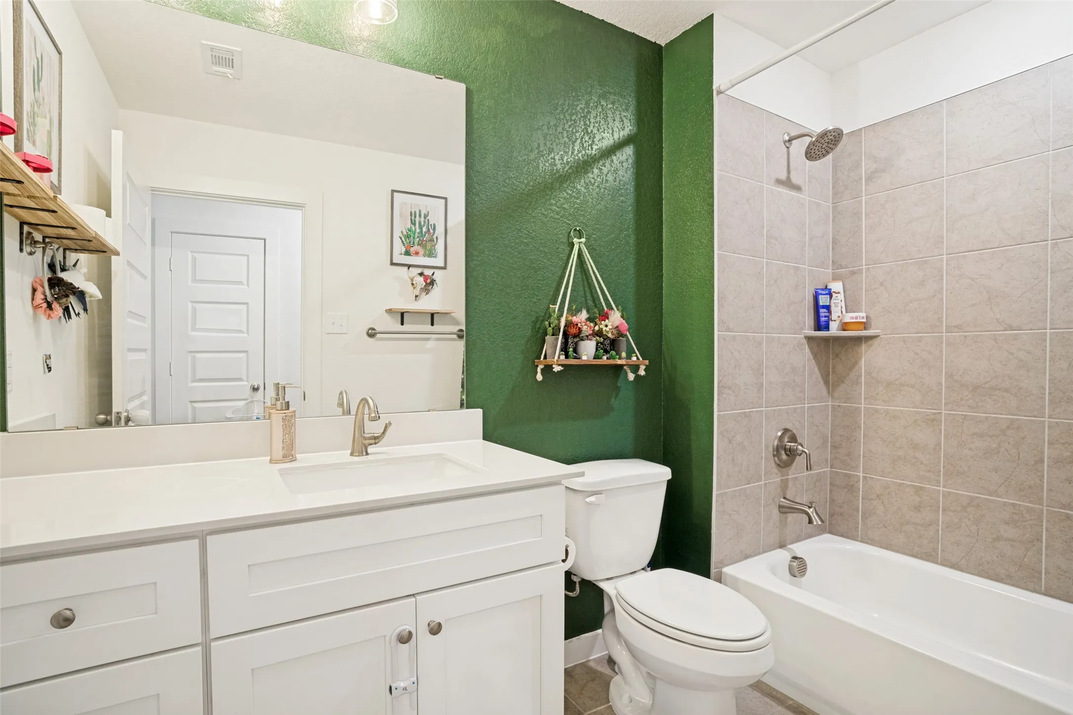 Single Family Residence For Sale in Wise County , 722 Haynie Drive, Runaway Bay, Texas 76426, 4 Bedroom, 2 Bathroom, 2 Garage spaces, 1,722 Sqft, built in 2022, mls#21363525, Real Estate Agent in Runaway Bay, Homes For Sale in Wise county, Homes For Sale in Runaway Bay, Realtor in Runaway Bay Texas, Real Estate Brokerage Independent Realty Texas, Luminita Cordes Realtor