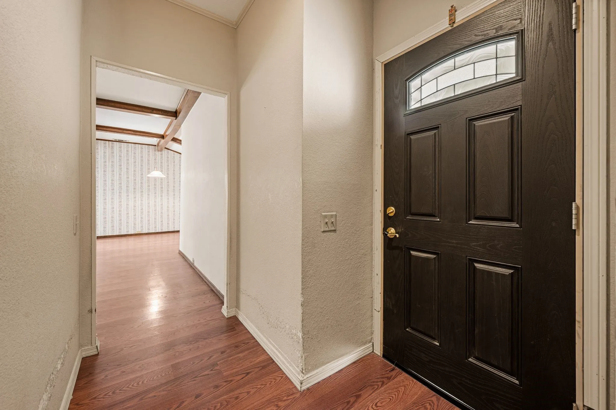 Single Family Residence For Sale in Dallas County , 16408 Lauder Lane, Dallas, Texas 75248, 3 Bedroom, 2 Bathroom, 2 Garage spaces, 1,530 Sqft, built in 1978, mls#21363588, Real Estate Agent in Dallas, Homes For Sale in Dallas county, Homes For Sale in Dallas, Realtor in Dallas Texas, Real Estate Brokerage Independent Realty Texas, Luminita Cordes Realtor