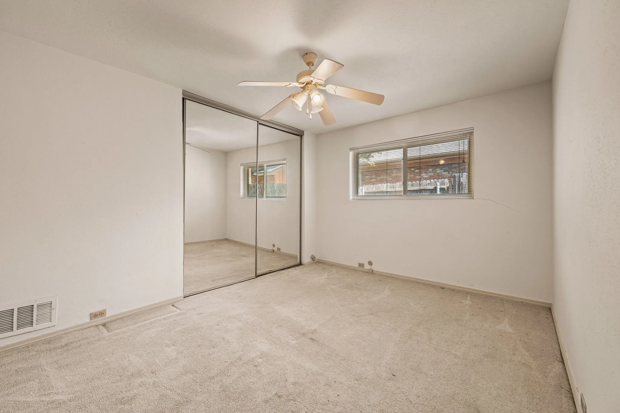 Single Family Residence For Sale in Dallas County , 16408 Lauder Lane, Dallas, Texas 75248, 3 Bedroom, 2 Bathroom, 2 Garage spaces, 1,530 Sqft, built in 1978, mls#21363588, Real Estate Agent in Dallas, Homes For Sale in Dallas county, Homes For Sale in Dallas, Realtor in Dallas Texas, Real Estate Brokerage Independent Realty Texas, Luminita Cordes Realtor