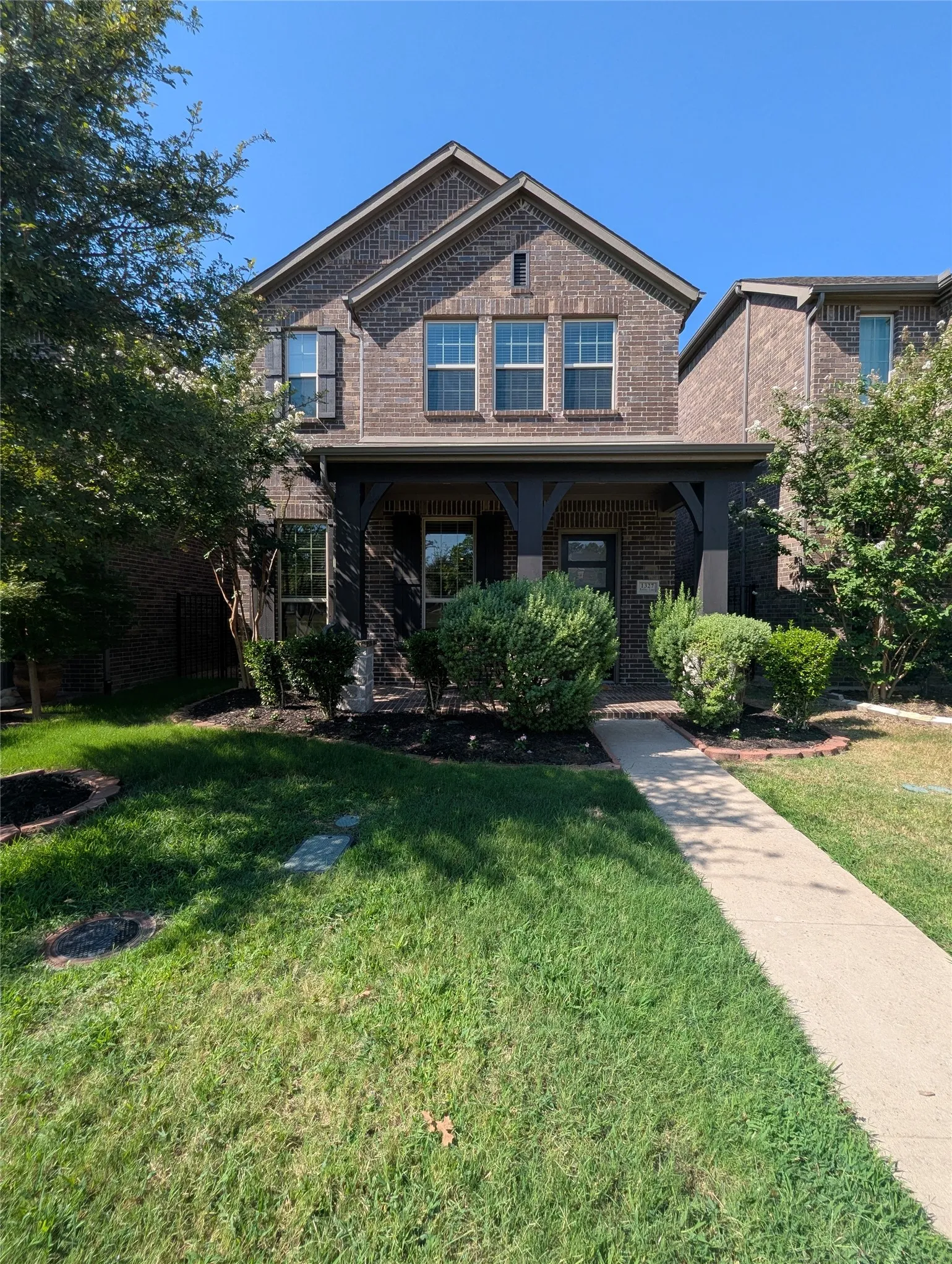 Single Family Residence For Rent in Collin County , 1327 Bailey Lane, Allen, Texas 75013, 3 Bedroom, 3 Bathroom, 2 Garage spaces, 2,286 Sqft, built in 2020, mls#21361410, Real Estate Agent in Allen, Homes For Rent in Collin county, Homes For Rent in Allen, Realtor in Allen Texas, Real Estate Brokerage Independent Realty Texas, Luminita Cordes Realtor