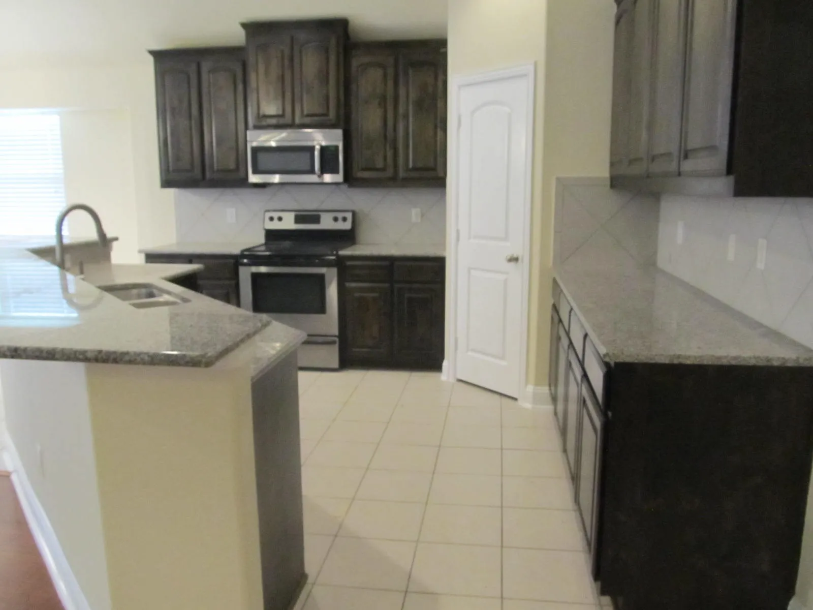 Single Family Residence For Rent in Kaufman County , 4024 Eric Drive, Heartland, Texas 75126, 3 Bedroom, 2 Bathroom, 2 Garage spaces, 1,435 Sqft, built in 2013, mls#21348412, Real Estate Agent in Heartland, Homes For Rent in Kaufman county, Homes For Rent in Heartland, Realtor in Heartland Texas, Real Estate Brokerage Independent Realty Texas, Luminita Cordes Realtor