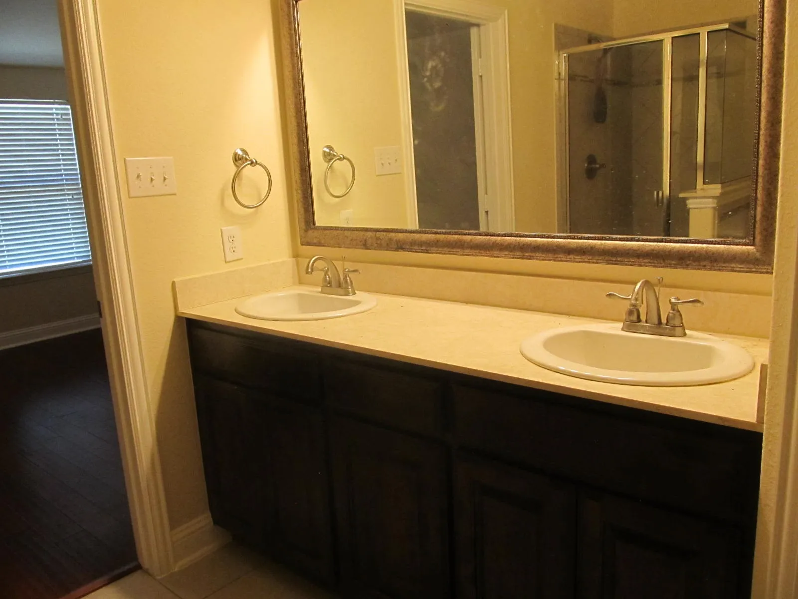 Single Family Residence For Rent in Kaufman County , 4024 Eric Drive, Heartland, Texas 75126, 3 Bedroom, 2 Bathroom, 2 Garage spaces, 1,435 Sqft, built in 2013, mls#21348412, Real Estate Agent in Heartland, Homes For Rent in Kaufman county, Homes For Rent in Heartland, Realtor in Heartland Texas, Real Estate Brokerage Independent Realty Texas, Luminita Cordes Realtor