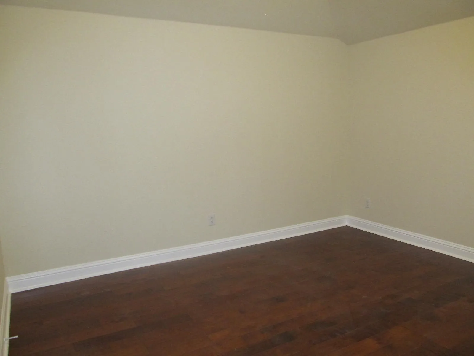 Single Family Residence For Rent in Kaufman County , 4024 Eric Drive, Heartland, Texas 75126, 3 Bedroom, 2 Bathroom, 2 Garage spaces, 1,435 Sqft, built in 2013, mls#21348412, Real Estate Agent in Heartland, Homes For Rent in Kaufman county, Homes For Rent in Heartland, Realtor in Heartland Texas, Real Estate Brokerage Independent Realty Texas, Luminita Cordes Realtor