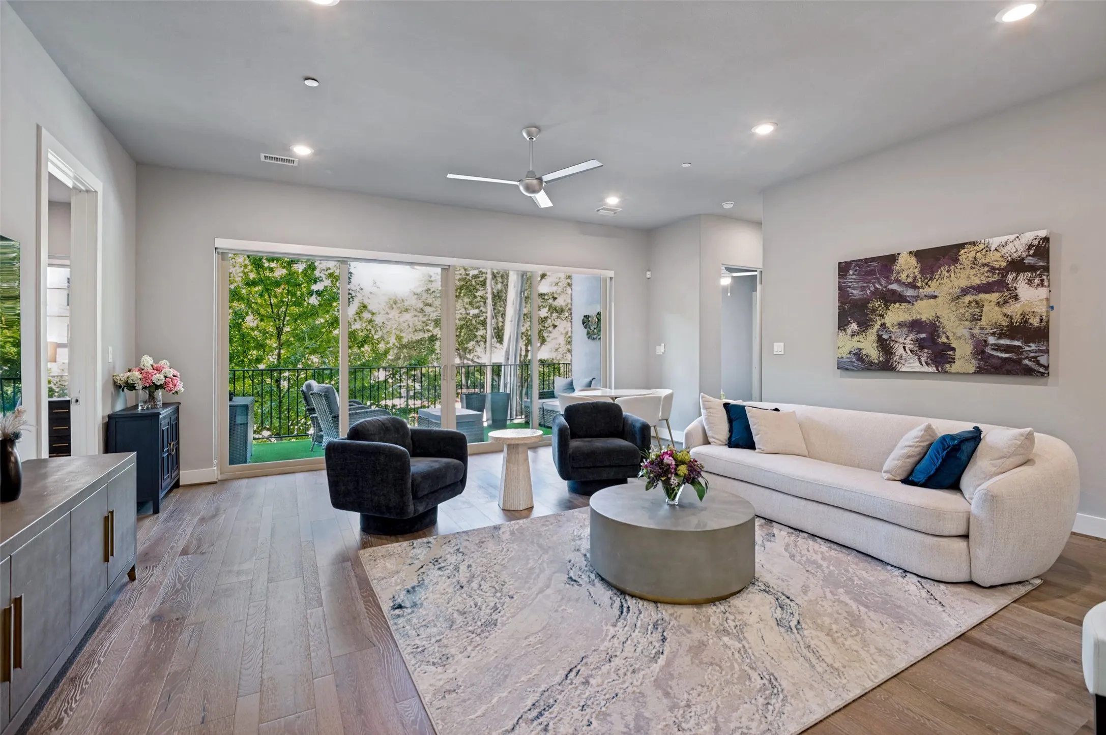 Light and bright open floorplan
