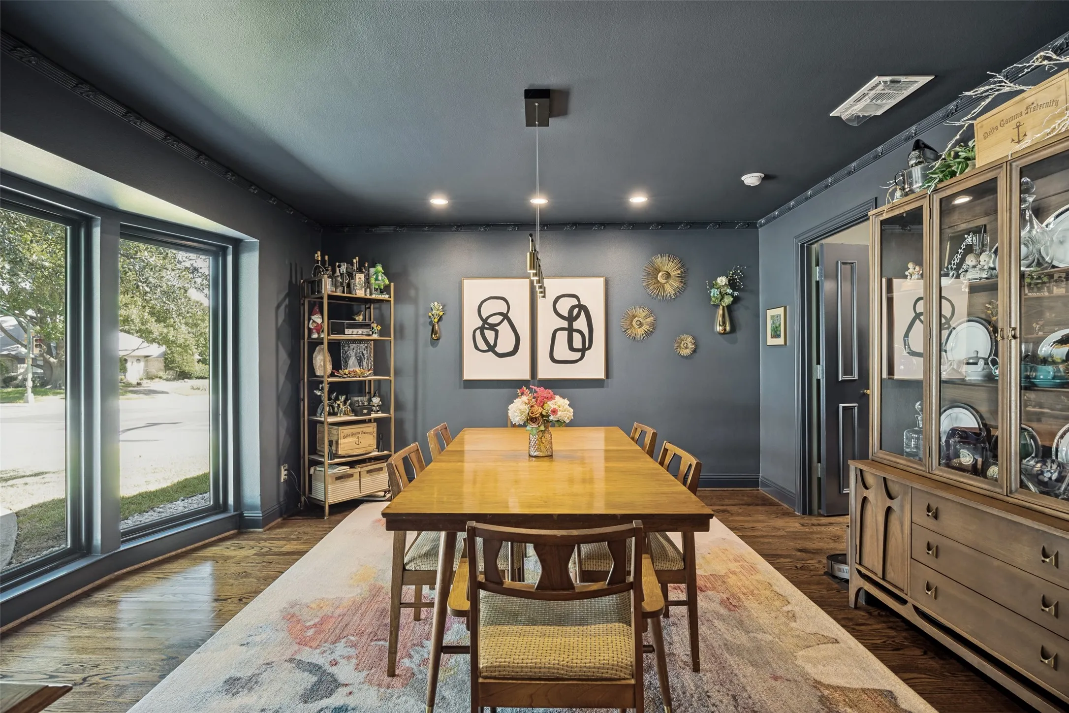 Single Family Residence For Sale in Dallas County , 10232 Boedeker Street, Dallas, Texas 75230, 4 Bedroom, 3 Bathroom, 2 Garage spaces, 2,754 Sqft, built in 1968, mls#21363619, Real Estate Agent in Dallas, Homes For Sale in Dallas county, Homes For Sale in Dallas, Realtor in Dallas Texas, Real Estate Brokerage Independent Realty Texas, Luminita Cordes Realtor
