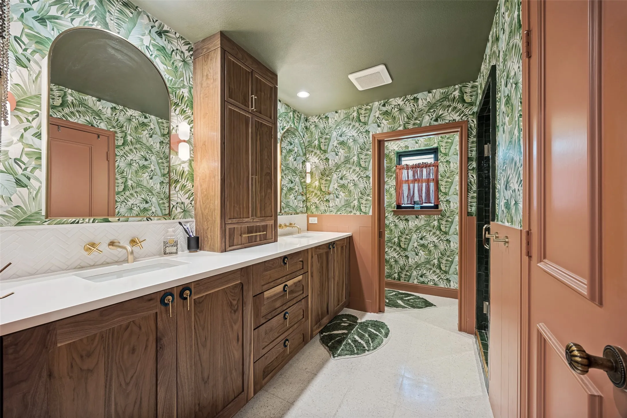Single Family Residence For Sale in Dallas County , 10232 Boedeker Street, Dallas, Texas 75230, 4 Bedroom, 3 Bathroom, 2 Garage spaces, 2,754 Sqft, built in 1968, mls#21363619, Real Estate Agent in Dallas, Homes For Sale in Dallas county, Homes For Sale in Dallas, Realtor in Dallas Texas, Real Estate Brokerage Independent Realty Texas, Luminita Cordes Realtor