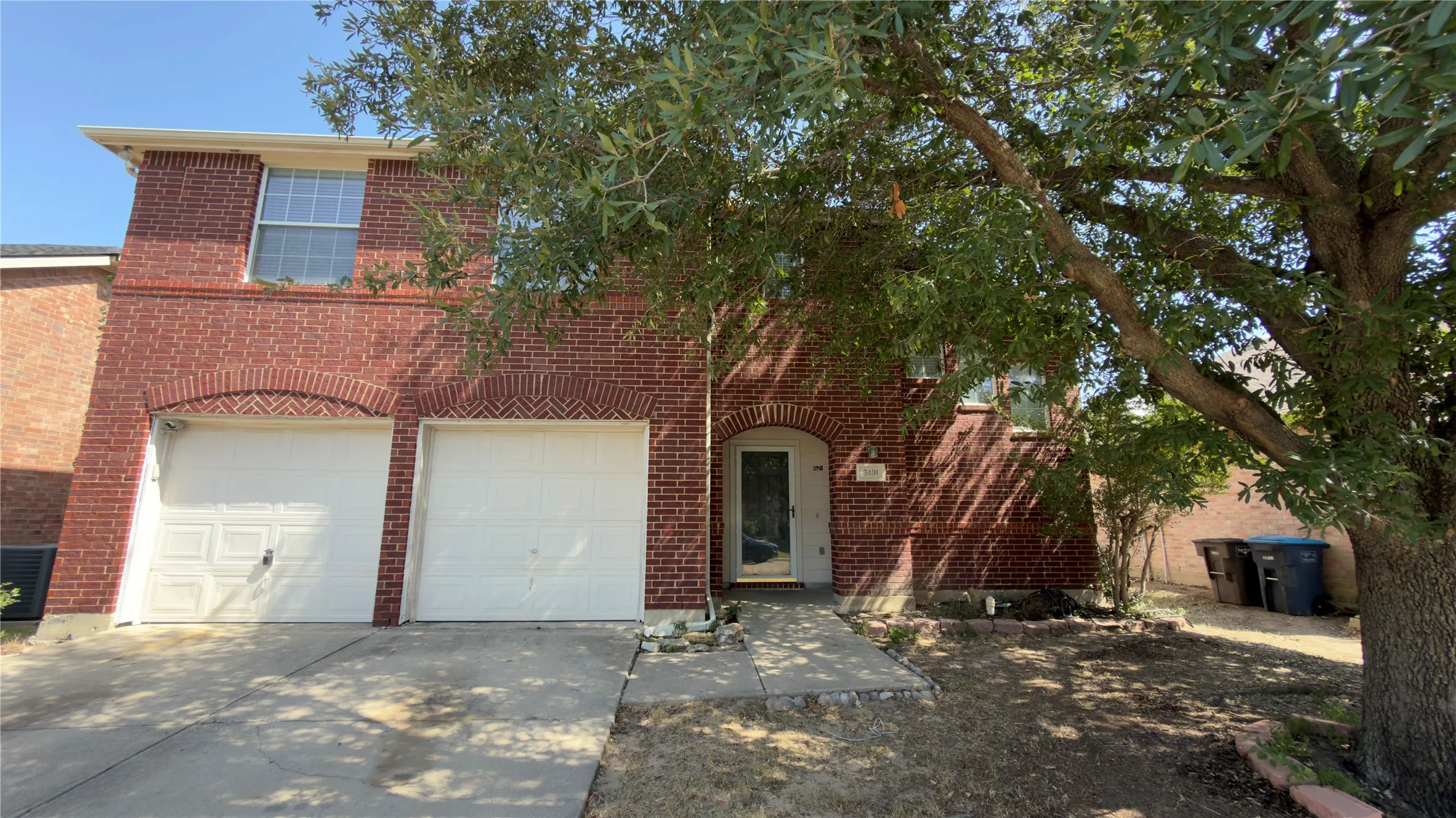Single Family Residence For Rent in Tarrant County , 3401 Cheyenne Ranch Road, Fort Worth, Texas 76262, 5 Bedroom, 3 Bathroom, 2 Garage spaces, 2,476 Sqft, built in 2002, Price $2,600, mls#21363615, Real Estate Agent in Fort Worth, Homes For Rent in Tarrant county, Homes For Rent in Fort Worth, Realtor in Fort Worth Texas, Real Estate Brokerage Independent Realty Texas, Luminita Cordes Realtor