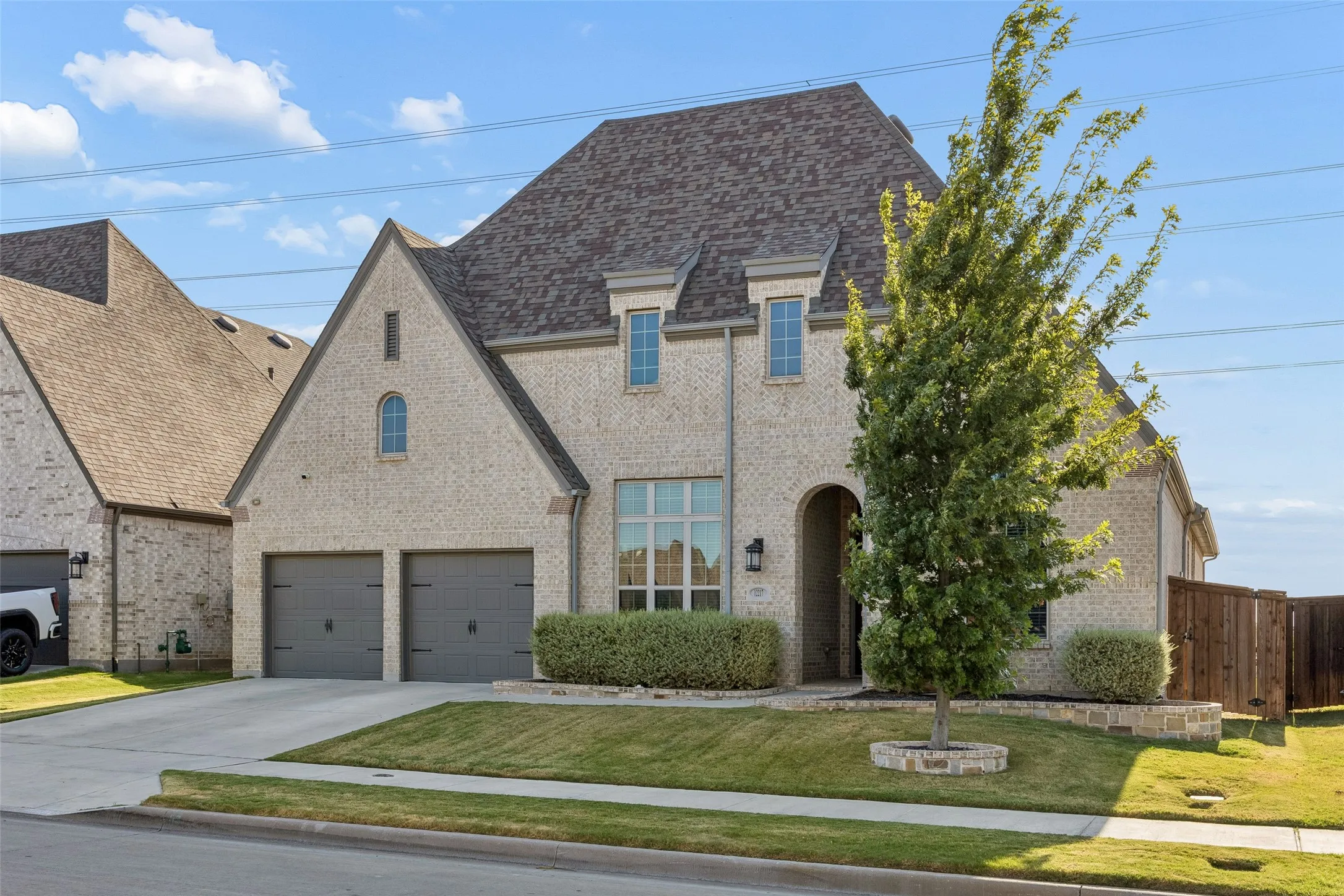Single Family Residence For Sale in Tarrant County , 12217 Hulson Trail, Fort Worth, Texas 76052, 4 Bedroom, 4 Bathroom, 3 Garage spaces, 3,133 Sqft, built in 2020, mls#21362484, Real Estate Agent in Fort Worth, Homes For Sale in Tarrant county, Homes For Sale in Fort Worth, Realtor in Fort Worth Texas, Real Estate Brokerage Independent Realty Texas, Luminita Cordes Realtor