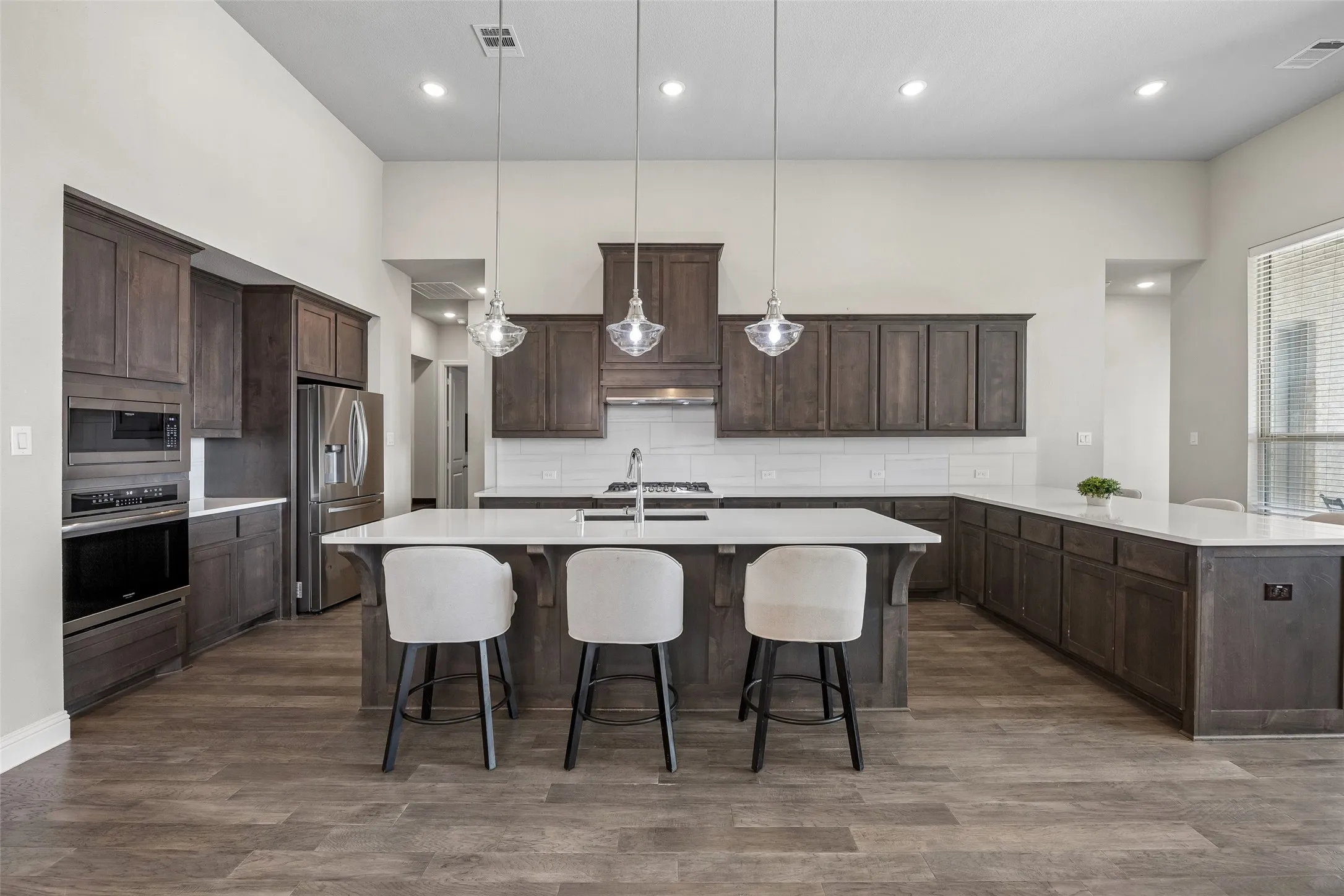 Single Family Residence For Sale in Tarrant County , 12217 Hulson Trail, Fort Worth, Texas 76052, 4 Bedroom, 4 Bathroom, 3 Garage spaces, 3,133 Sqft, built in 2020, mls#21362484, Real Estate Agent in Fort Worth, Homes For Sale in Tarrant county, Homes For Sale in Fort Worth, Realtor in Fort Worth Texas, Real Estate Brokerage Independent Realty Texas, Luminita Cordes Realtor
