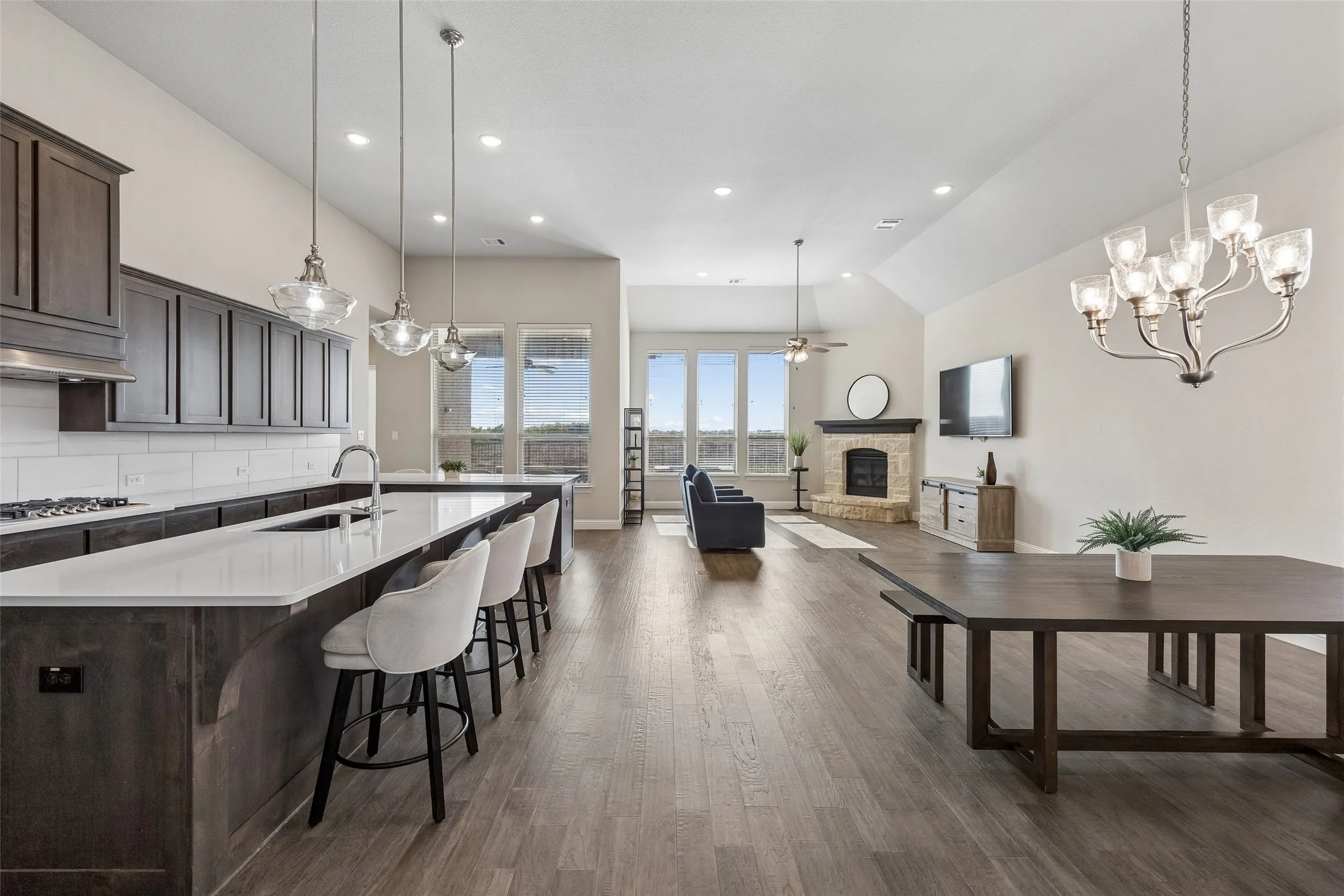 Single Family Residence For Sale in Tarrant County , 12217 Hulson Trail, Fort Worth, Texas 76052, 4 Bedroom, 4 Bathroom, 3 Garage spaces, 3,133 Sqft, built in 2020, mls#21362484, Real Estate Agent in Fort Worth, Homes For Sale in Tarrant county, Homes For Sale in Fort Worth, Realtor in Fort Worth Texas, Real Estate Brokerage Independent Realty Texas, Luminita Cordes Realtor