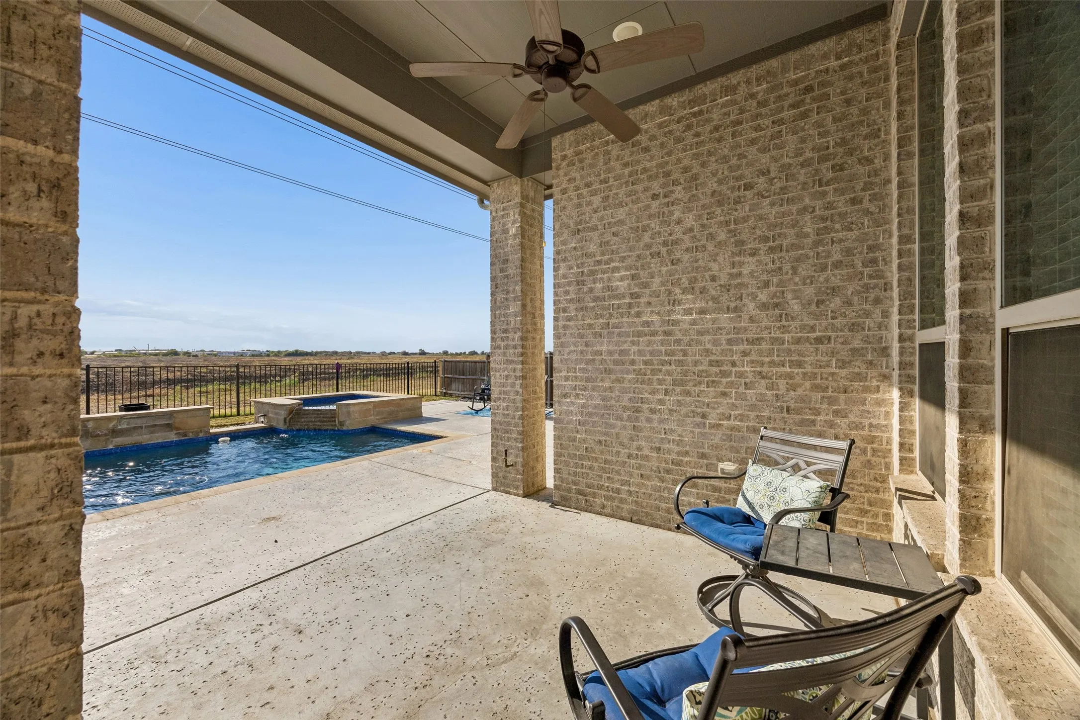 Single Family Residence For Sale in Tarrant County , 12217 Hulson Trail, Fort Worth, Texas 76052, 4 Bedroom, 4 Bathroom, 3 Garage spaces, 3,133 Sqft, built in 2020, mls#21362484, Real Estate Agent in Fort Worth, Homes For Sale in Tarrant county, Homes For Sale in Fort Worth, Realtor in Fort Worth Texas, Real Estate Brokerage Independent Realty Texas, Luminita Cordes Realtor