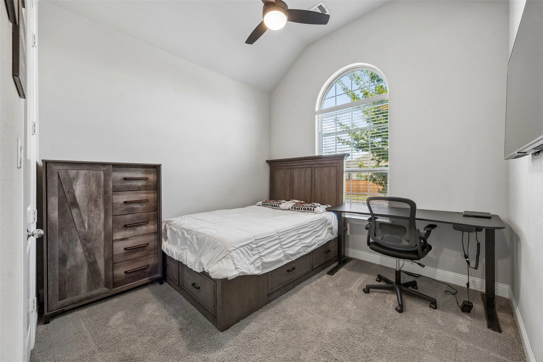 Single Family Residence For Sale in Tarrant County , 12217 Hulson Trail, Fort Worth, Texas 76052, 4 Bedroom, 4 Bathroom, 3 Garage spaces, 3,133 Sqft, built in 2020, mls#21362484, Real Estate Agent in Fort Worth, Homes For Sale in Tarrant county, Homes For Sale in Fort Worth, Realtor in Fort Worth Texas, Real Estate Brokerage Independent Realty Texas, Luminita Cordes Realtor