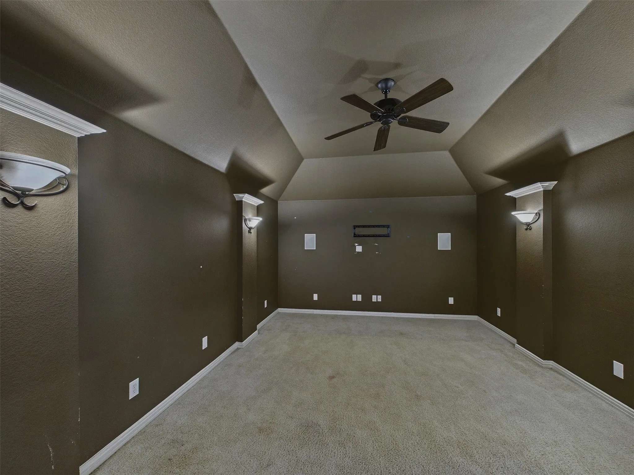 Single Family Residence For Sale in Collin County , 6400 Castle Rock Circle, Mc Kinney, Texas 75071, 4 Bedroom, 4 Bathroom, 3 Garage spaces, 3,500 Sqft, built in 2007, mls#21361096, Real Estate Agent in Mc Kinney, Homes For Sale in Collin county, Homes For Sale in Mc Kinney, Realtor in Mc Kinney Texas, Real Estate Brokerage Independent Realty Texas, Luminita Cordes Realtor