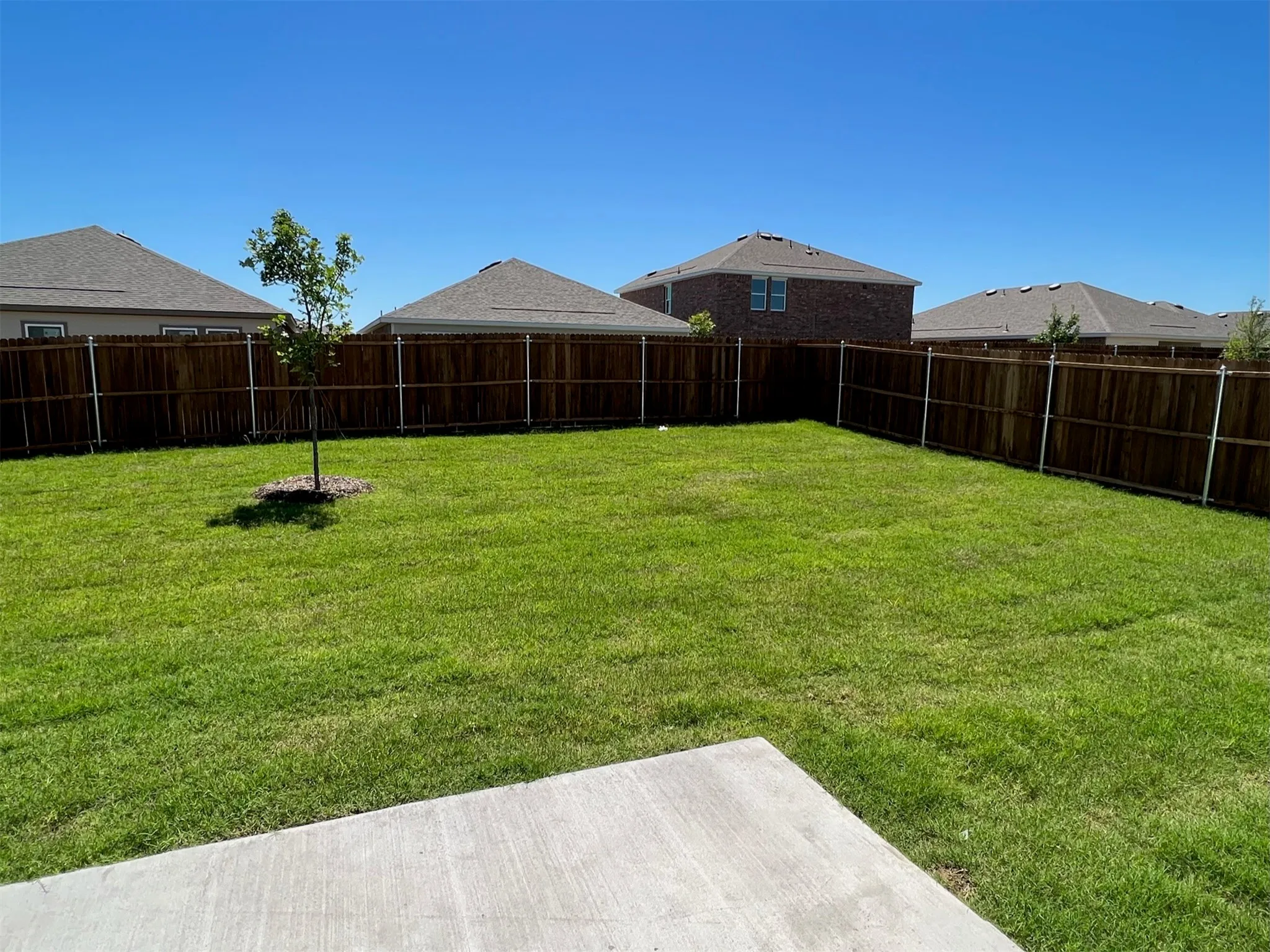 Single Family Residence For Rent in Collin County , 752 Richmond Drive, Lavon, Texas 75166, 3 Bedroom, 2 Bathroom, 2 Garage spaces, 1,459 Sqft, built in 2021, mls#21363629, Real Estate Agent in Lavon, Homes For Rent in Collin county, Homes For Rent in Lavon, Realtor in Lavon Texas, Real Estate Brokerage Independent Realty Texas, Luminita Cordes Realtor