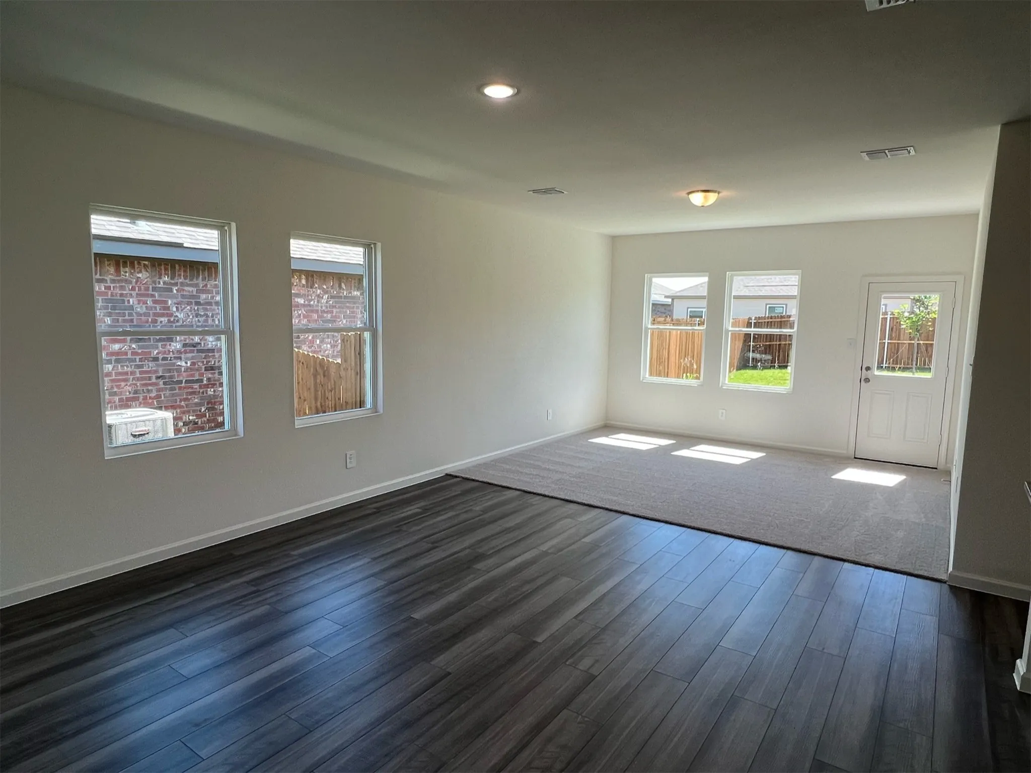 Single Family Residence For Rent in Collin County , 752 Richmond Drive, Lavon, Texas 75166, 3 Bedroom, 2 Bathroom, 2 Garage spaces, 1,459 Sqft, built in 2021, mls#21363629, Real Estate Agent in Lavon, Homes For Rent in Collin county, Homes For Rent in Lavon, Realtor in Lavon Texas, Real Estate Brokerage Independent Realty Texas, Luminita Cordes Realtor