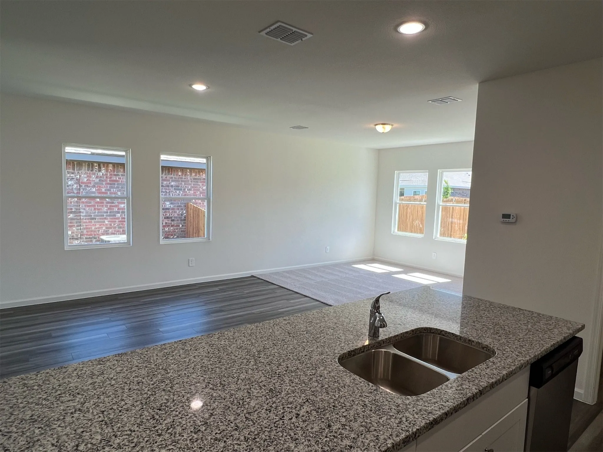 Single Family Residence For Rent in Collin County , 752 Richmond Drive, Lavon, Texas 75166, 3 Bedroom, 2 Bathroom, 2 Garage spaces, 1,459 Sqft, built in 2021, mls#21363629, Real Estate Agent in Lavon, Homes For Rent in Collin county, Homes For Rent in Lavon, Realtor in Lavon Texas, Real Estate Brokerage Independent Realty Texas, Luminita Cordes Realtor