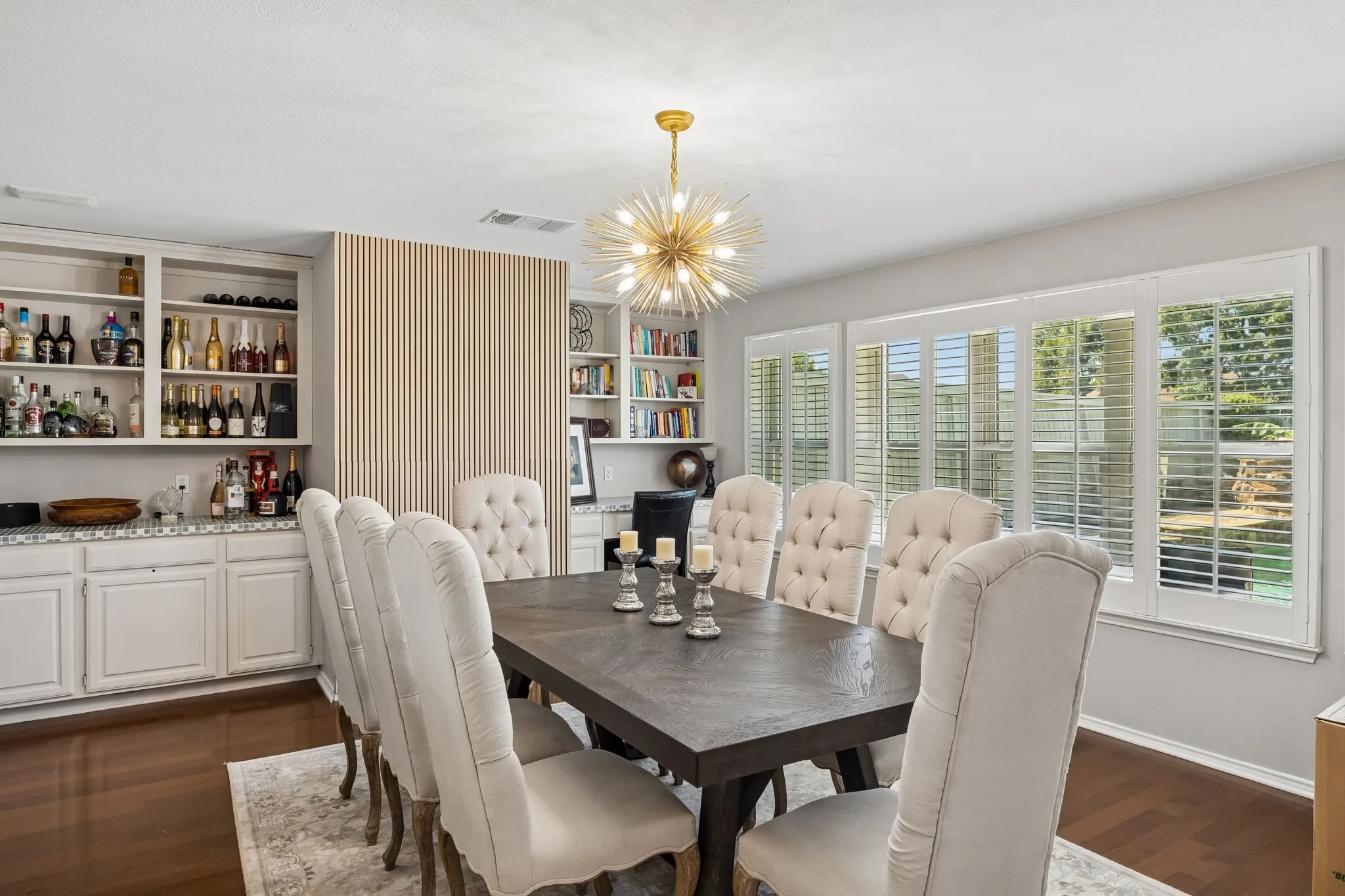 Single Family Residence For Sale in Denton County , 4093 Brazos Drive, Carrollton, Texas 75007, 4 Bedroom, 3 Bathroom, 2 Garage spaces, 3,236 Sqft, built in 1994, mls#21362212, Real Estate Agent in Carrollton, Homes For Sale in Denton county, Homes For Sale in Carrollton, Realtor in Carrollton Texas, Real Estate Brokerage Independent Realty Texas, Luminita Cordes Realtor