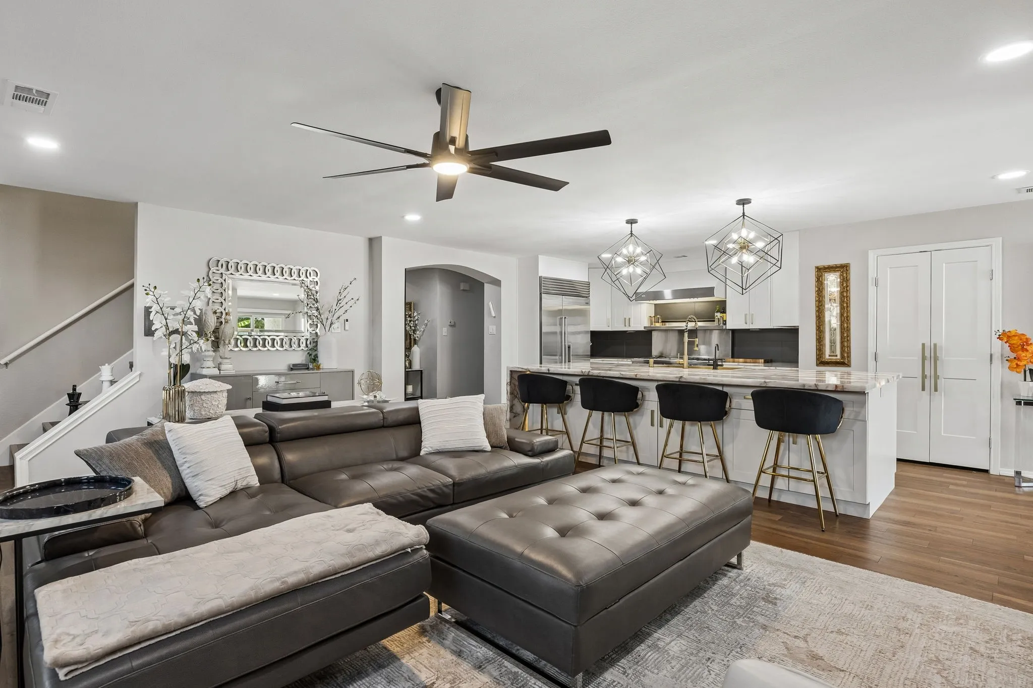 Single Family Residence For Sale in Denton County , 4093 Brazos Drive, Carrollton, Texas 75007, 4 Bedroom, 3 Bathroom, 2 Garage spaces, 3,236 Sqft, built in 1994, mls#21362212, Real Estate Agent in Carrollton, Homes For Sale in Denton county, Homes For Sale in Carrollton, Realtor in Carrollton Texas, Real Estate Brokerage Independent Realty Texas, Luminita Cordes Realtor
