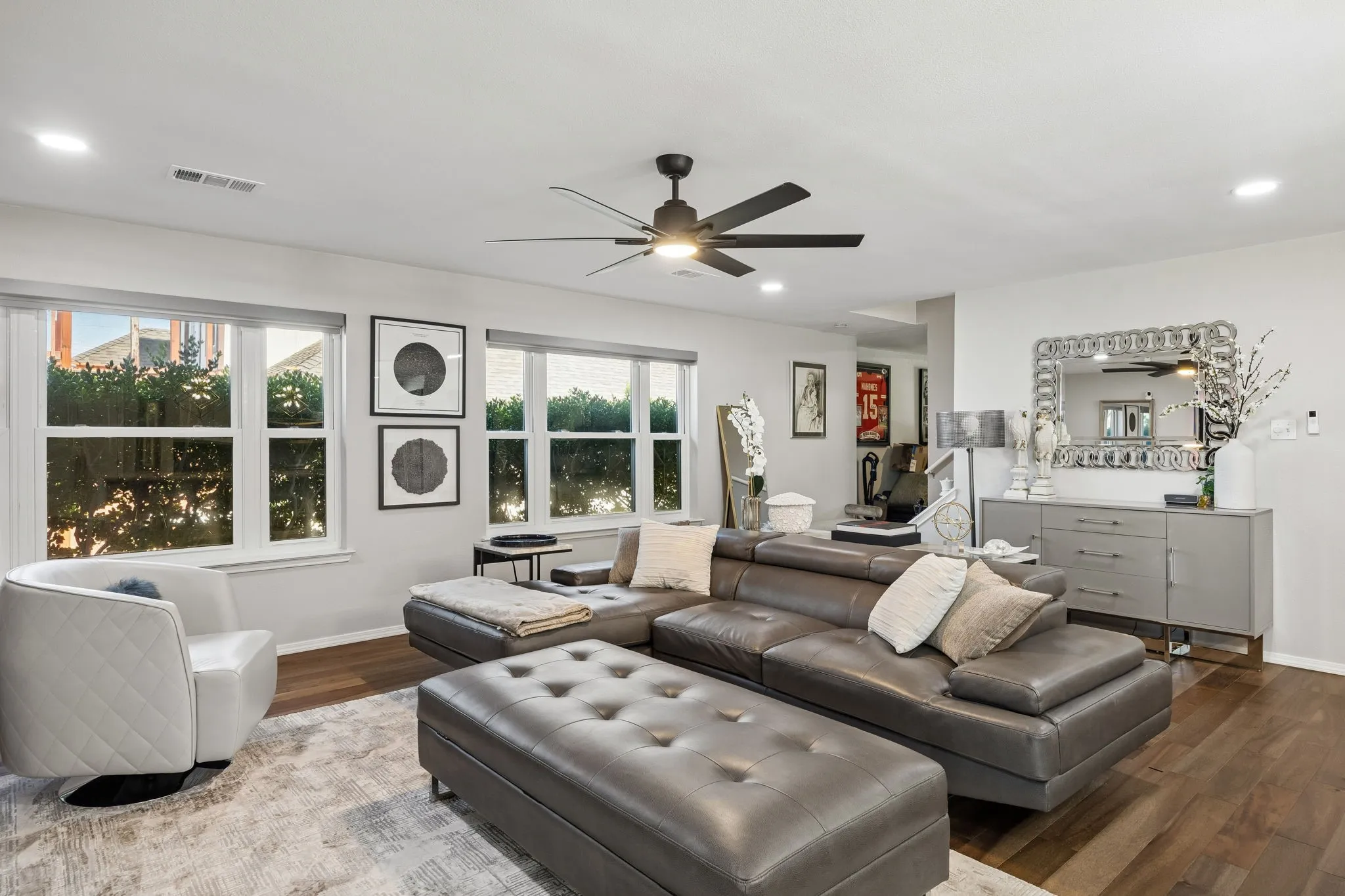 Single Family Residence For Sale in Denton County , 4093 Brazos Drive, Carrollton, Texas 75007, 4 Bedroom, 3 Bathroom, 2 Garage spaces, 3,236 Sqft, built in 1994, mls#21362212, Real Estate Agent in Carrollton, Homes For Sale in Denton county, Homes For Sale in Carrollton, Realtor in Carrollton Texas, Real Estate Brokerage Independent Realty Texas, Luminita Cordes Realtor