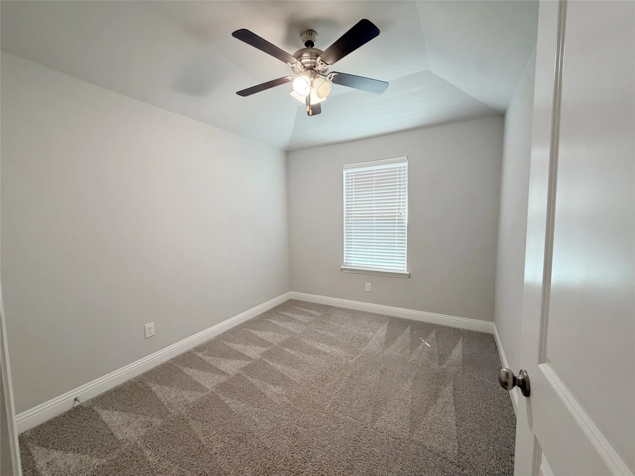 Single Family Residence For Rent in Hunt County , 6423 Graceland Drive, Greenville, Texas 75402, 3 Bedroom, 2 Bathroom, 2 Garage spaces, 1,327 Sqft, built in 2021, mls#21363630, Real Estate Agent in Greenville, Homes For Rent in Hunt county, Homes For Rent in Greenville, Realtor in Greenville Texas, Real Estate Brokerage Independent Realty Texas, Luminita Cordes Realtor