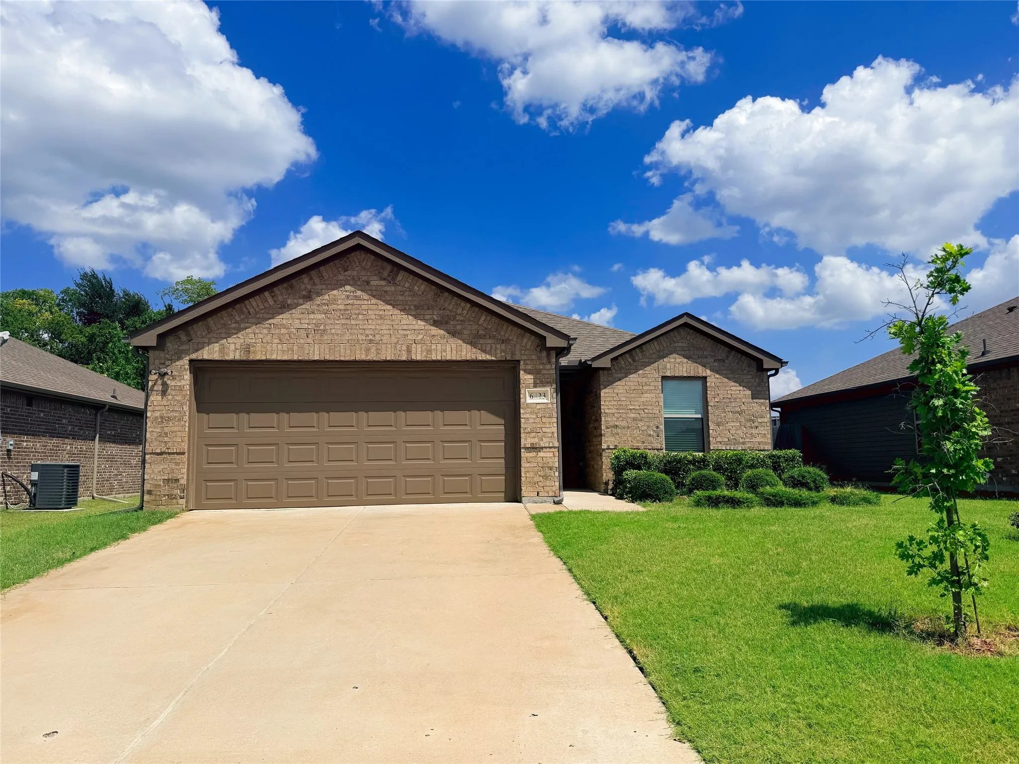 Single Family Residence For Rent in Hunt County , 6423 Graceland Drive, Greenville, Texas 75402, 3 Bedroom, 2 Bathroom, 2 Garage spaces, 1,327 Sqft, built in 2021, mls#21363630, Real Estate Agent in Greenville, Homes For Rent in Hunt county, Homes For Rent in Greenville, Realtor in Greenville Texas, Real Estate Brokerage Independent Realty Texas, Luminita Cordes Realtor