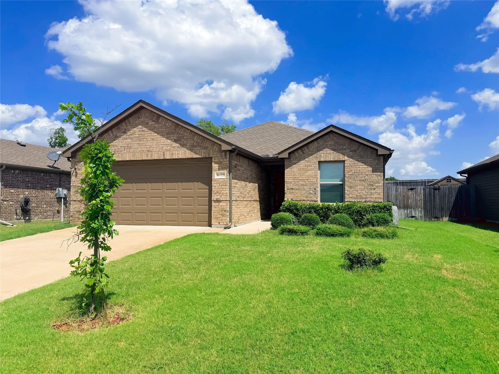 Single Family Residence For Rent in Hunt County , 6423 Graceland Drive, Greenville, Texas 75402, 3 Bedroom, 2 Bathroom, 2 Garage spaces, 1,327 Sqft, built in 2021, mls#21363630, Real Estate Agent in Greenville, Homes For Rent in Hunt county, Homes For Rent in Greenville, Realtor in Greenville Texas, Real Estate Brokerage Independent Realty Texas, Luminita Cordes Realtor