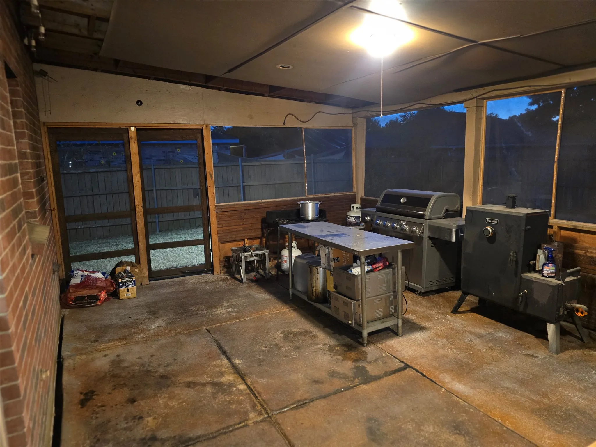 Single Family Residence For Sale in Dallas County , 3813 Summer Hill Drive, Balch Springs, Texas 75180, 4 Bedroom, 3 Bathroom, 2 Garage spaces, 2,312 Sqft, built in 2002, mls#21363631, Real Estate Agent in Balch Springs, Homes For Sale in Dallas county, Homes For Sale in Balch Springs, Realtor in Balch Springs Texas, Real Estate Brokerage Independent Realty Texas, Luminita Cordes Realtor