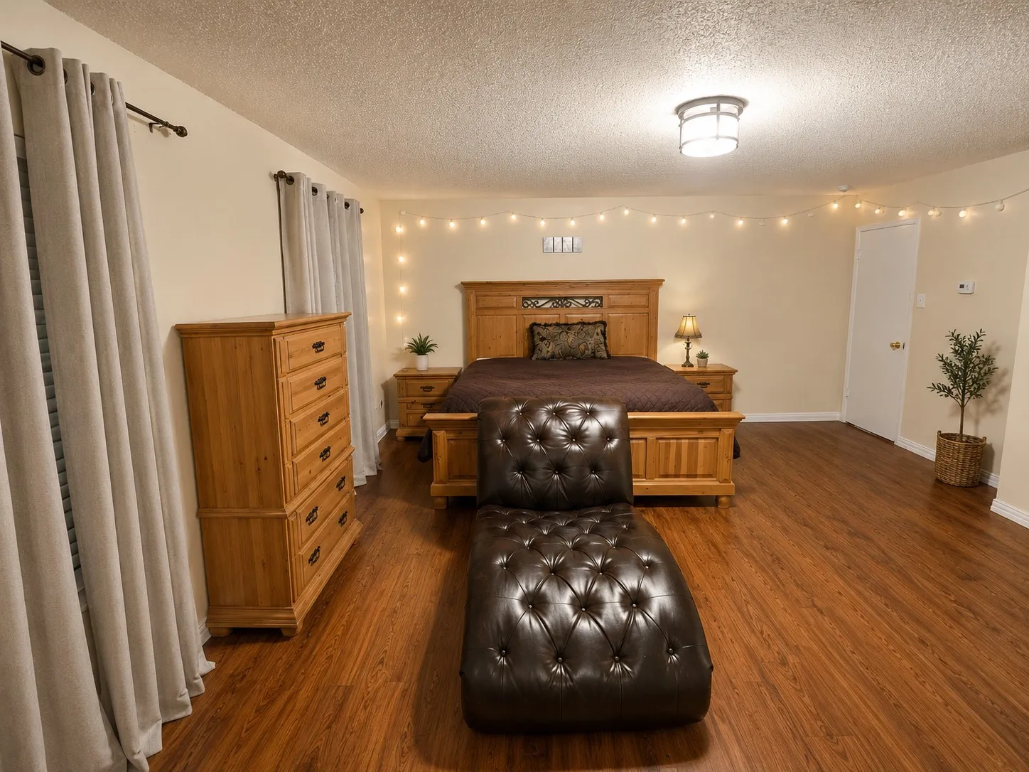Single Family Residence For Sale in Dallas County , 3813 Summer Hill Drive, Balch Springs, Texas 75180, 4 Bedroom, 3 Bathroom, 2 Garage spaces, 2,312 Sqft, built in 2002, mls#21363631, Real Estate Agent in Balch Springs, Homes For Sale in Dallas county, Homes For Sale in Balch Springs, Realtor in Balch Springs Texas, Real Estate Brokerage Independent Realty Texas, Luminita Cordes Realtor