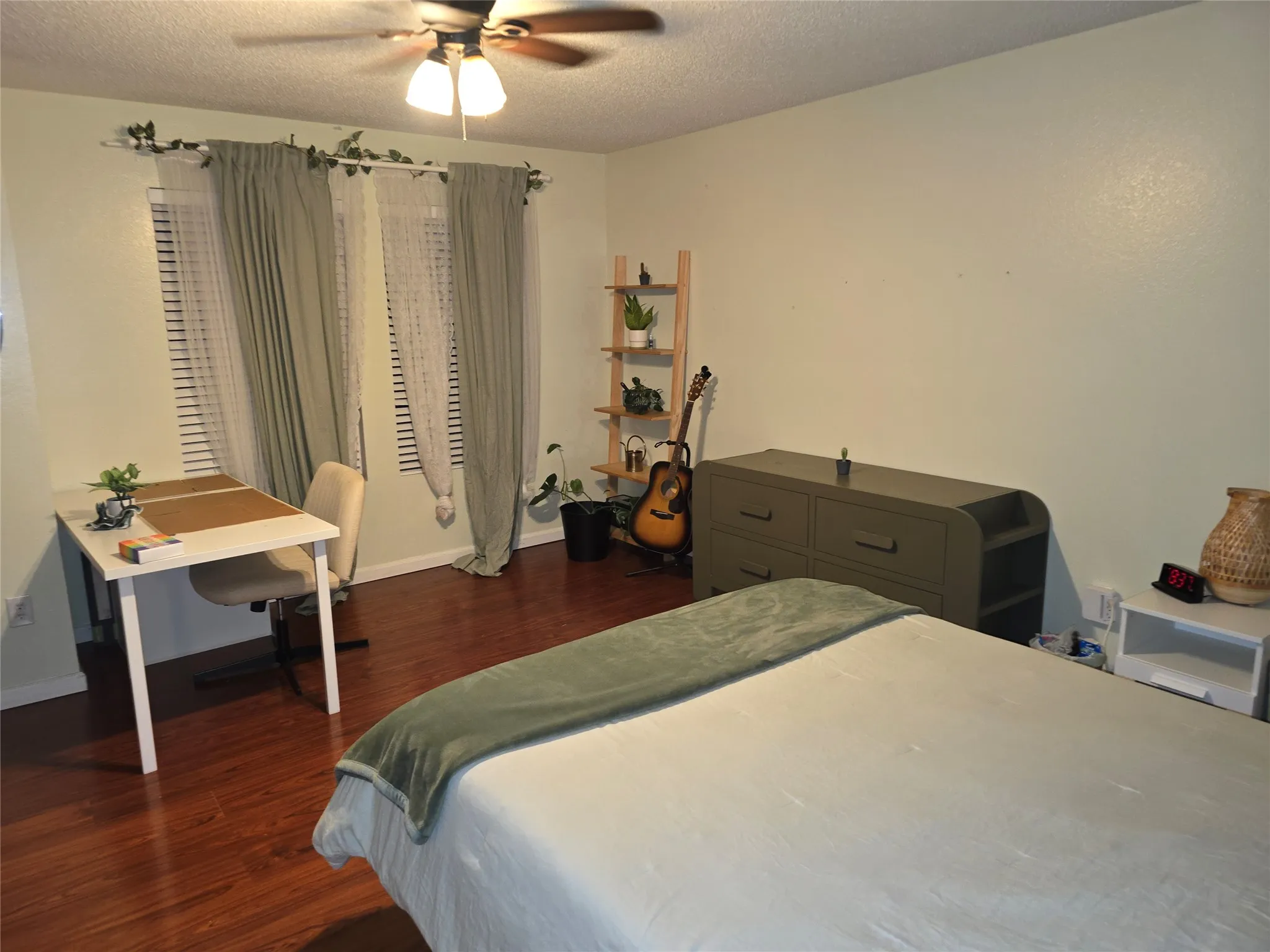 Single Family Residence For Sale in Dallas County , 3813 Summer Hill Drive, Balch Springs, Texas 75180, 4 Bedroom, 3 Bathroom, 2 Garage spaces, 2,312 Sqft, built in 2002, mls#21363631, Real Estate Agent in Balch Springs, Homes For Sale in Dallas county, Homes For Sale in Balch Springs, Realtor in Balch Springs Texas, Real Estate Brokerage Independent Realty Texas, Luminita Cordes Realtor