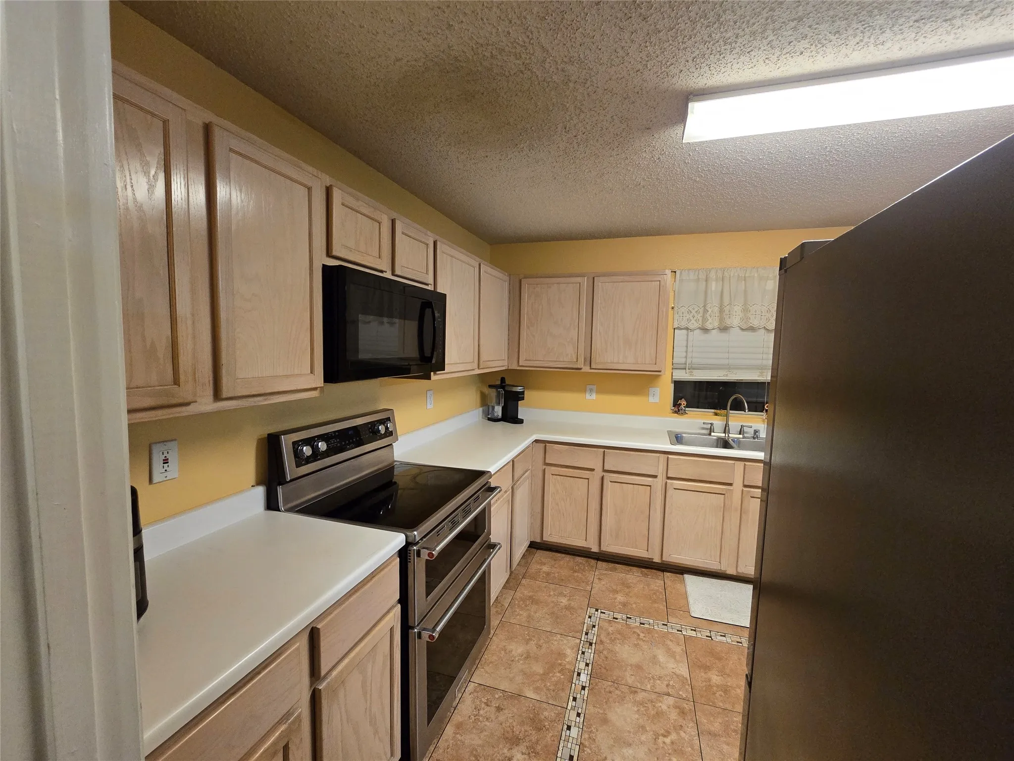Single Family Residence For Sale in Dallas County , 3813 Summer Hill Drive, Balch Springs, Texas 75180, 4 Bedroom, 3 Bathroom, 2 Garage spaces, 2,312 Sqft, built in 2002, mls#21363631, Real Estate Agent in Balch Springs, Homes For Sale in Dallas county, Homes For Sale in Balch Springs, Realtor in Balch Springs Texas, Real Estate Brokerage Independent Realty Texas, Luminita Cordes Realtor