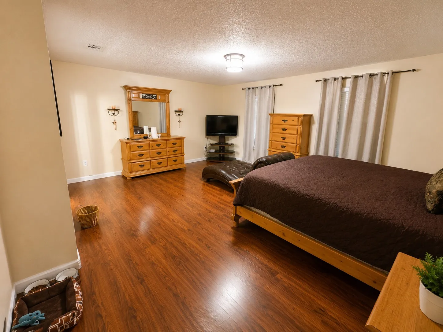 Single Family Residence For Sale in Dallas County , 3813 Summer Hill Drive, Balch Springs, Texas 75180, 4 Bedroom, 3 Bathroom, 2 Garage spaces, 2,312 Sqft, built in 2002, mls#21363631, Real Estate Agent in Balch Springs, Homes For Sale in Dallas county, Homes For Sale in Balch Springs, Realtor in Balch Springs Texas, Real Estate Brokerage Independent Realty Texas, Luminita Cordes Realtor