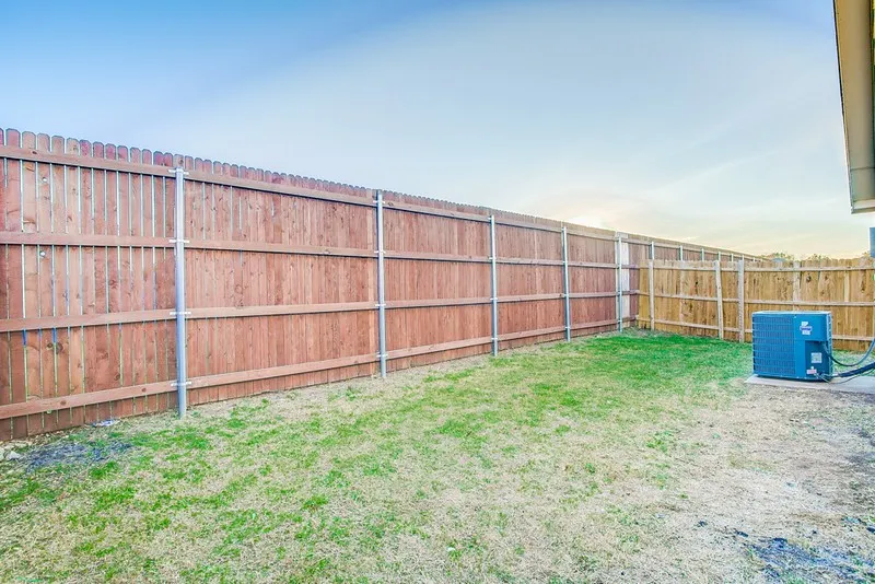 Single Family Residence For Rent in Tarrant County , 1280 Kielder Circle, Fort Worth, Texas 76134, 3 Bedroom, 2 Bathroom, 2 Garage spaces, 1,440 Sqft, built in 2006, mls#21363638, Real Estate Agent in Fort Worth, Homes For Rent in Tarrant county, Homes For Rent in Fort Worth, Realtor in Fort Worth Texas, Real Estate Brokerage Independent Realty Texas, Luminita Cordes Realtor