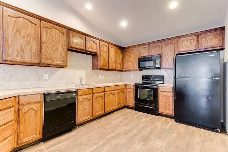Single Family Residence For Rent in Tarrant County , 1280 Kielder Circle, Fort Worth, Texas 76134, 3 Bedroom, 2 Bathroom, 2 Garage spaces, 1,440 Sqft, built in 2006, mls#21363638, Real Estate Agent in Fort Worth, Homes For Rent in Tarrant county, Homes For Rent in Fort Worth, Realtor in Fort Worth Texas, Real Estate Brokerage Independent Realty Texas, Luminita Cordes Realtor