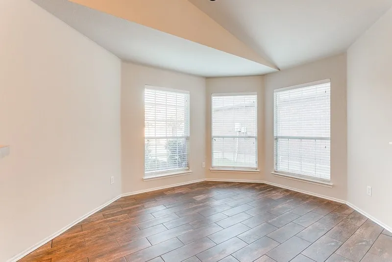 Single Family Residence For Rent in Tarrant County , 1280 Kielder Circle, Fort Worth, Texas 76134, 3 Bedroom, 2 Bathroom, 2 Garage spaces, 1,440 Sqft, built in 2006, mls#21363638, Real Estate Agent in Fort Worth, Homes For Rent in Tarrant county, Homes For Rent in Fort Worth, Realtor in Fort Worth Texas, Real Estate Brokerage Independent Realty Texas, Luminita Cordes Realtor