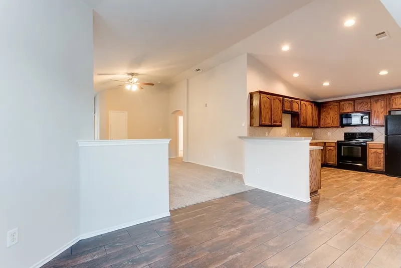 Single Family Residence For Rent in Tarrant County , 1280 Kielder Circle, Fort Worth, Texas 76134, 3 Bedroom, 2 Bathroom, 2 Garage spaces, 1,440 Sqft, built in 2006, mls#21363638, Real Estate Agent in Fort Worth, Homes For Rent in Tarrant county, Homes For Rent in Fort Worth, Realtor in Fort Worth Texas, Real Estate Brokerage Independent Realty Texas, Luminita Cordes Realtor