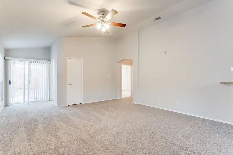 Single Family Residence For Rent in Tarrant County , 1280 Kielder Circle, Fort Worth, Texas 76134, 3 Bedroom, 2 Bathroom, 2 Garage spaces, 1,440 Sqft, built in 2006, mls#21363638, Real Estate Agent in Fort Worth, Homes For Rent in Tarrant county, Homes For Rent in Fort Worth, Realtor in Fort Worth Texas, Real Estate Brokerage Independent Realty Texas, Luminita Cordes Realtor