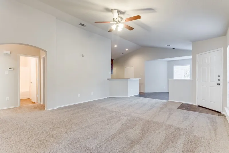 Single Family Residence For Rent in Tarrant County , 1280 Kielder Circle, Fort Worth, Texas 76134, 3 Bedroom, 2 Bathroom, 2 Garage spaces, 1,440 Sqft, built in 2006, mls#21363638, Real Estate Agent in Fort Worth, Homes For Rent in Tarrant county, Homes For Rent in Fort Worth, Realtor in Fort Worth Texas, Real Estate Brokerage Independent Realty Texas, Luminita Cordes Realtor